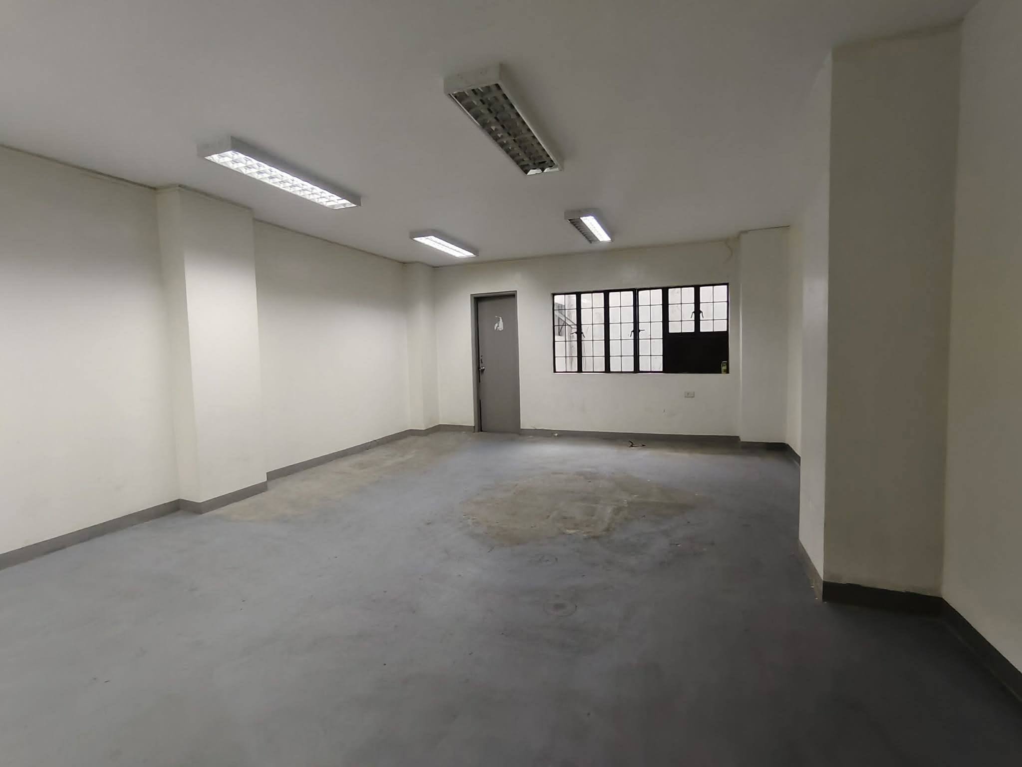 70SQMCommercialOfficeSpaceforLeasenearQuezonAve.,QuezonCity-4.jpg