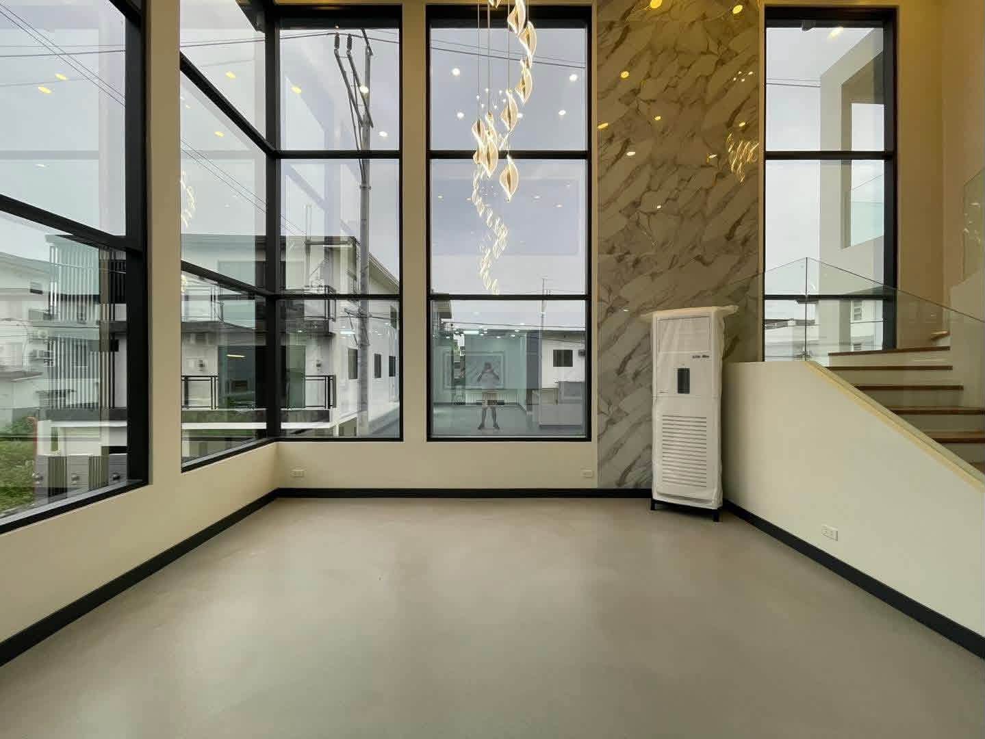 5-BedroomHouseandLotforSaleinGreenwoodsExecutiveVillage,Taytay,Rizal-4.jpg