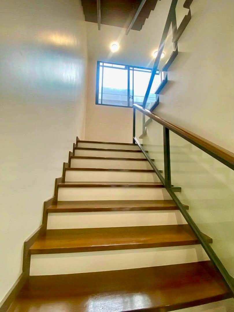 5-BedroomHouseandLotforSaleinTierraNueva,Alabang,Muntinlupa-9.jpg