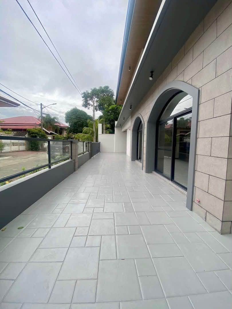 5-BedroomHouseandLotforSaleinTierraNueva,Alabang,Muntinlupa-15.jpg