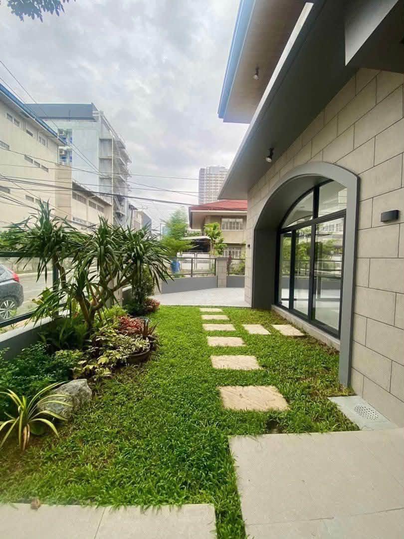 5-BedroomHouseandLotforSaleinTierraNueva,Alabang,Muntinlupa-4.jpg