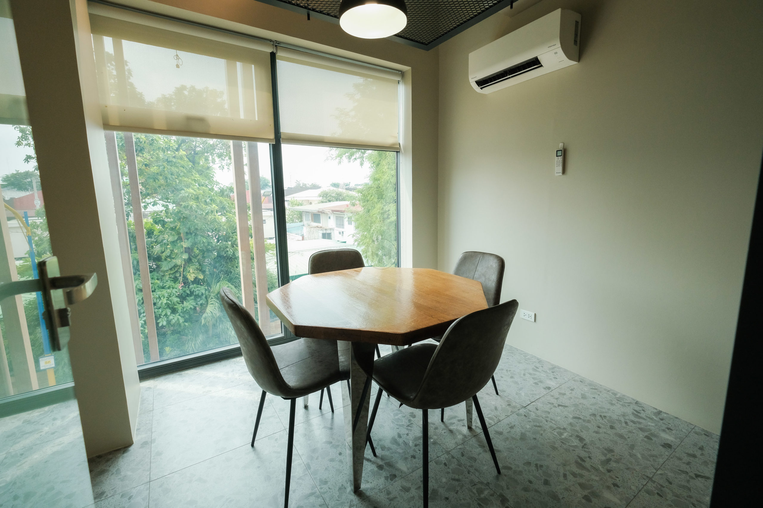 248.50SQMCommercialPropertyforSaleinMandaluyong-10.jpg