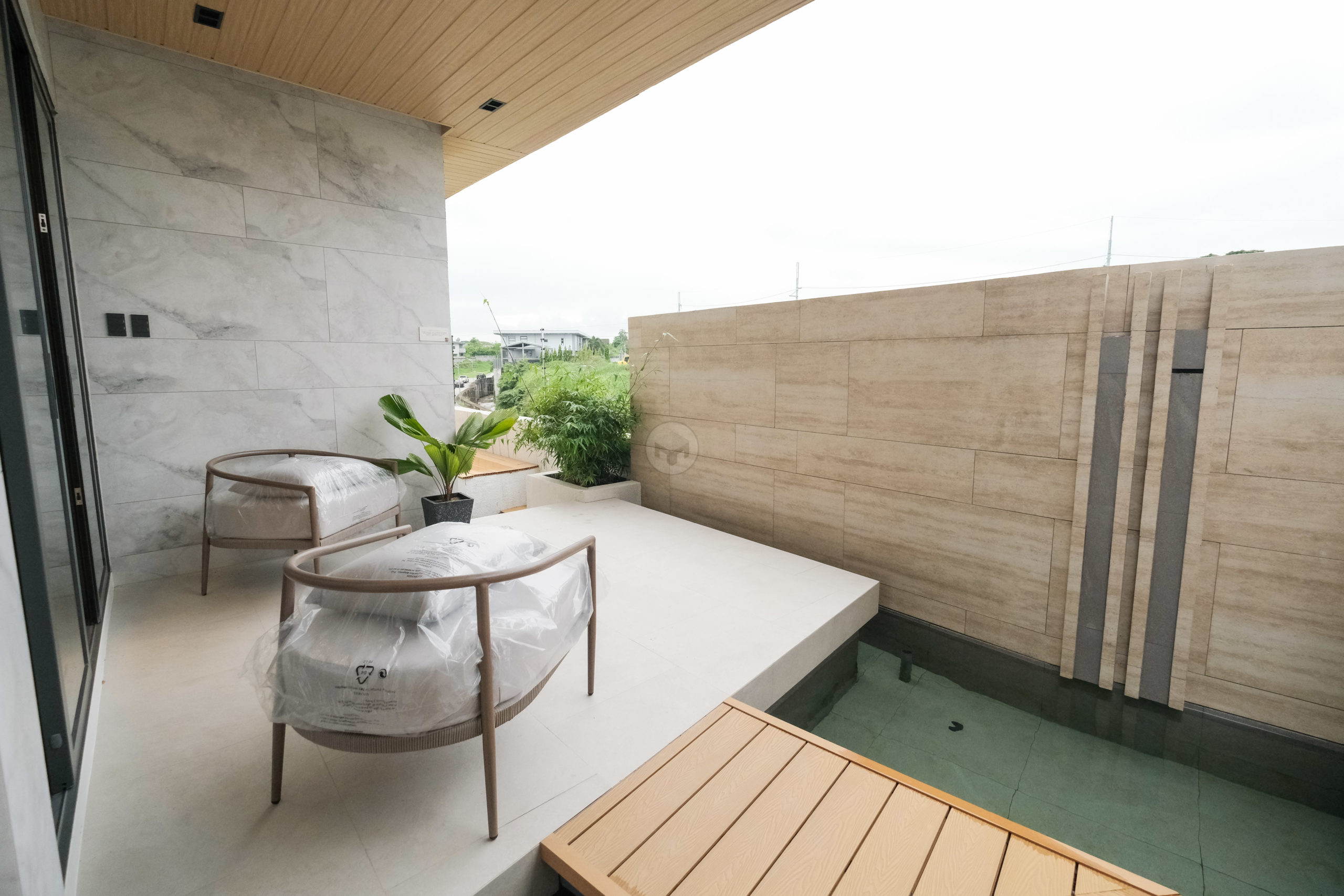 5-BedroomHouseandLotforSaleatTheEnclavesAlabang-17.jpg