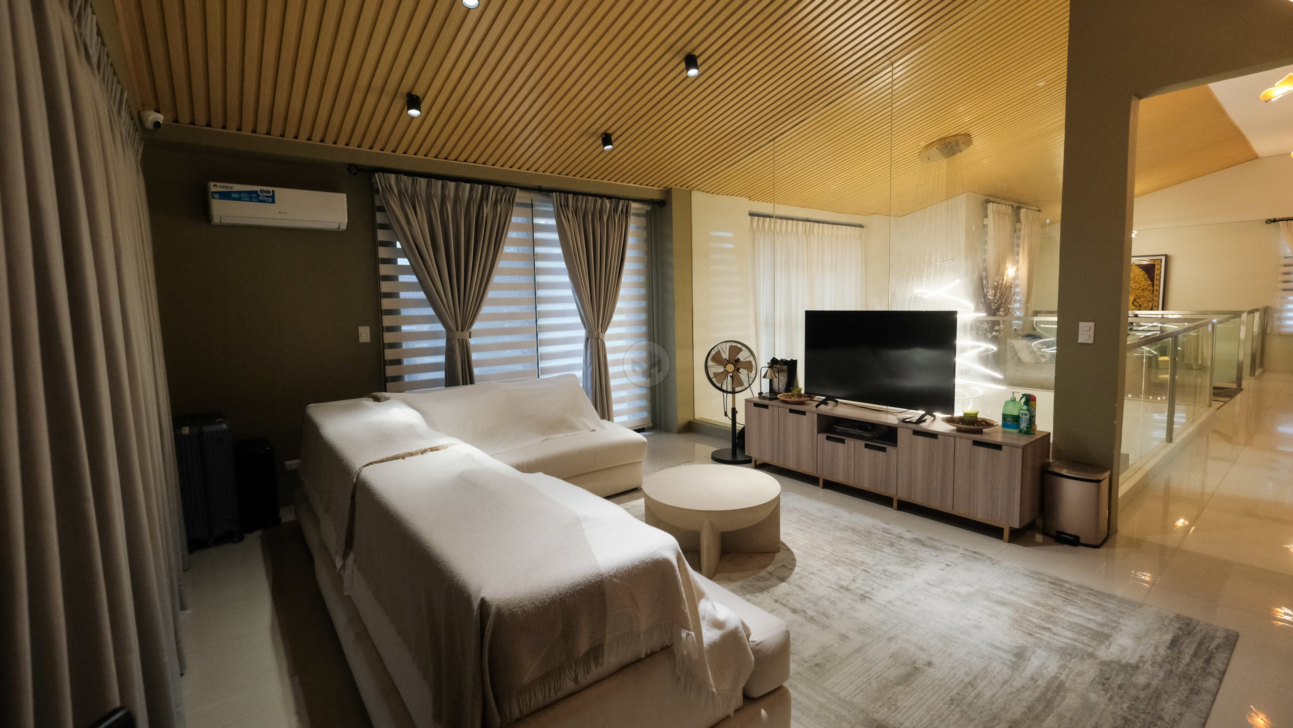 2-BedroomHouseandLotforSaleinTheEnclaveAlabang-12.jpg
