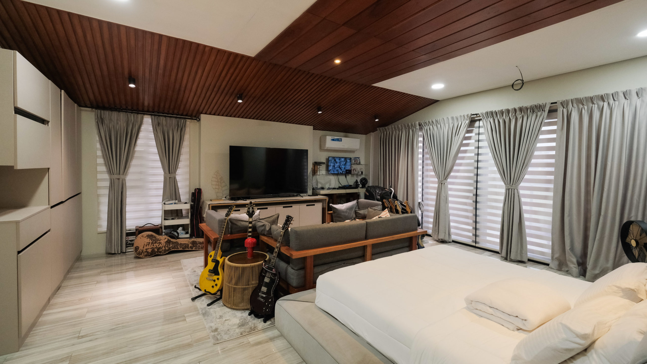 2-BedroomHouseandLotforSaleinTheEnclaveAlabang-11.jpg