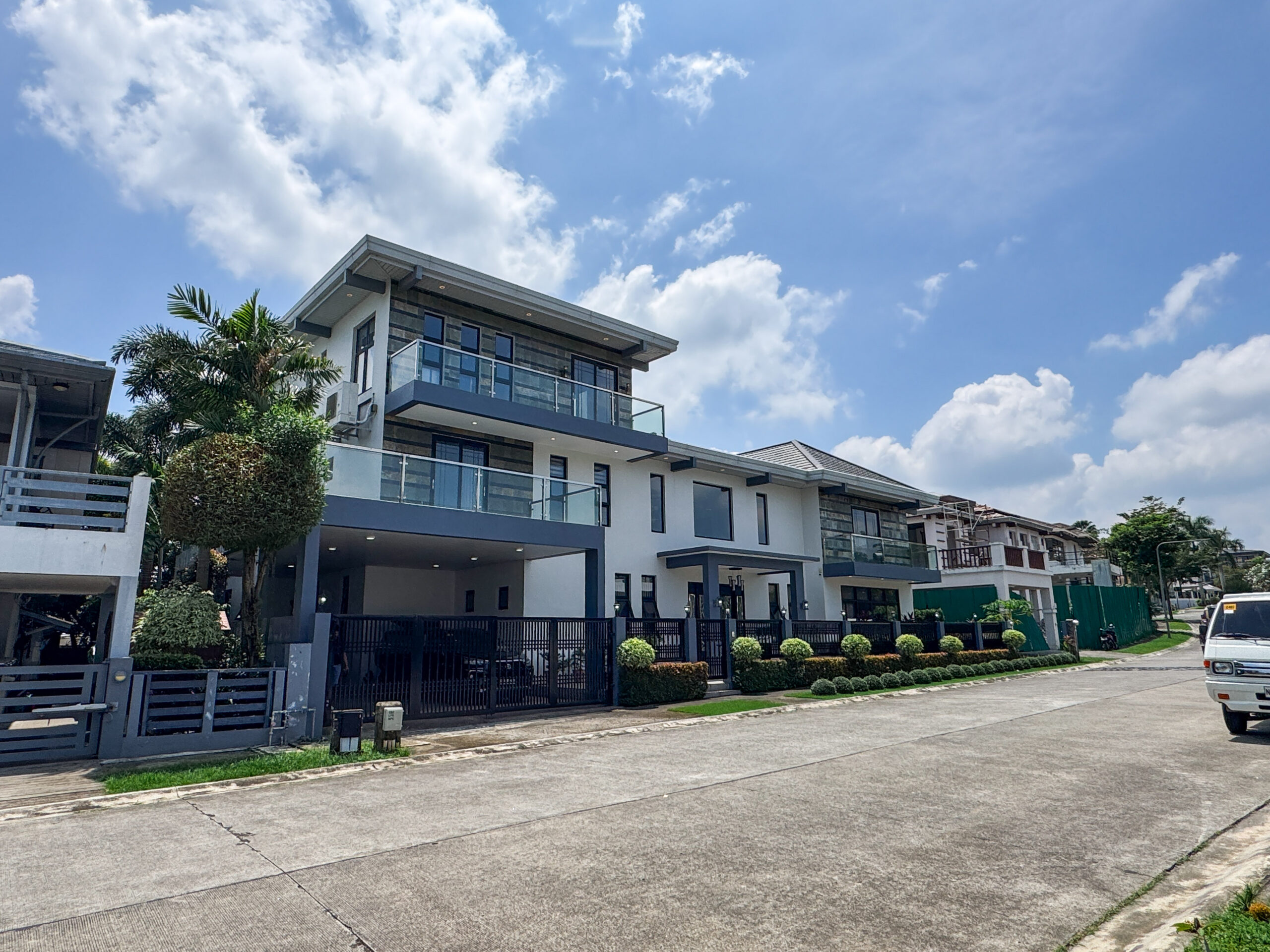 6-BedroomHouseandLotforSaleinSouthForbes,Silang,Cavite-1.jpg