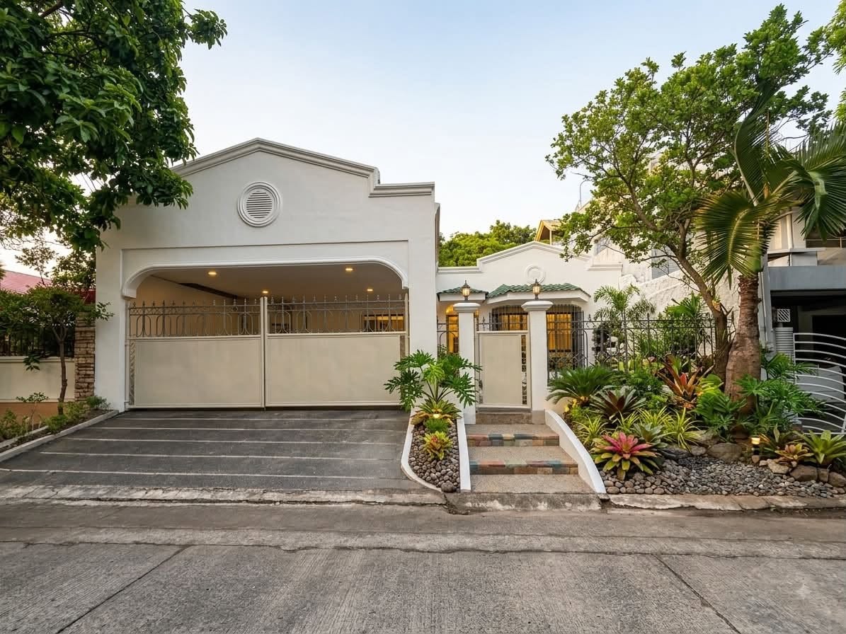 3-BedroomBungalowHouseandLotforSaleinFilinvest1,QuezonCity-1.jpg