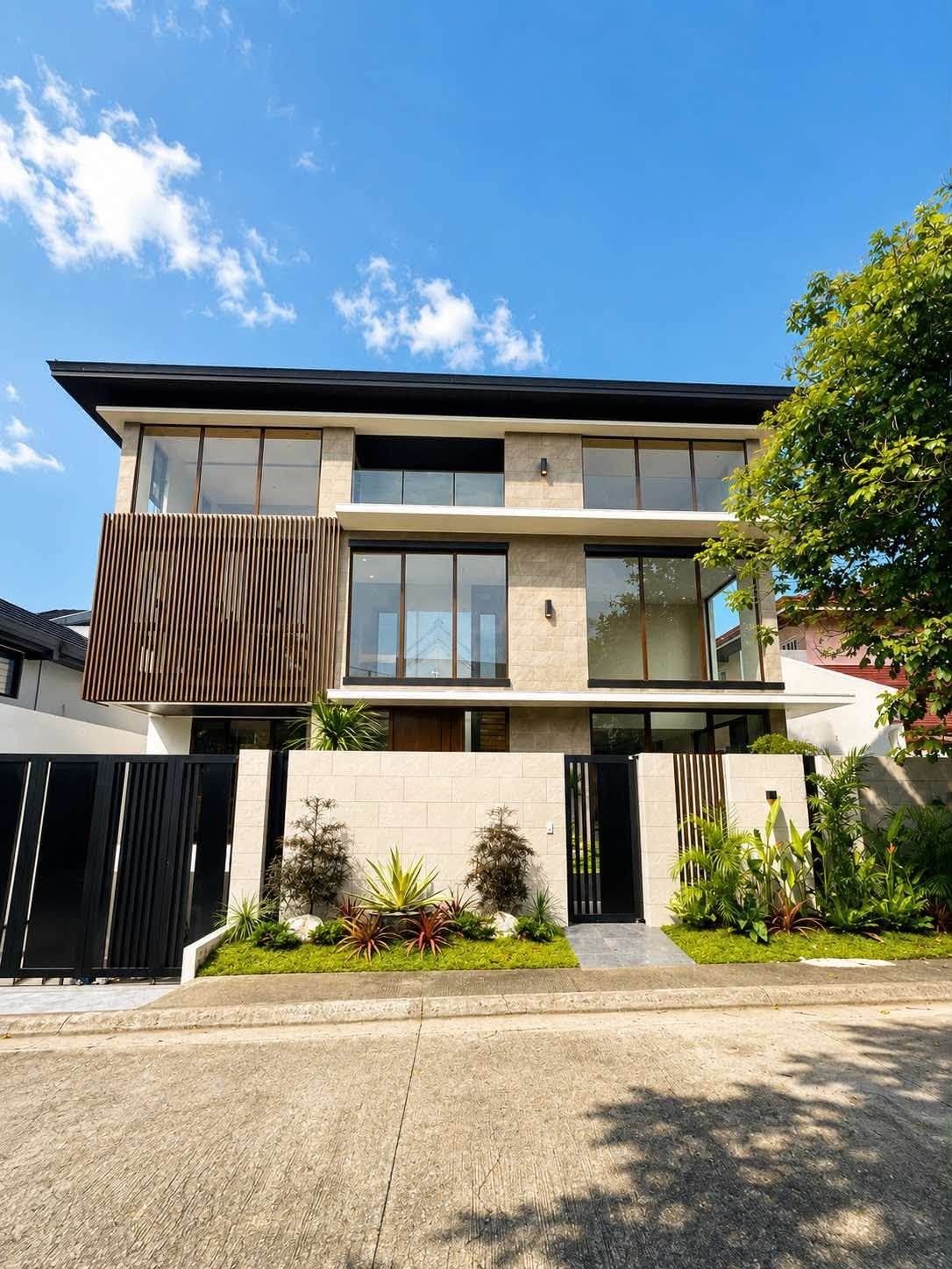 8-BedroomHouseandLotforSaleinAyalaAlabang,Muntinlupa-1.jpg