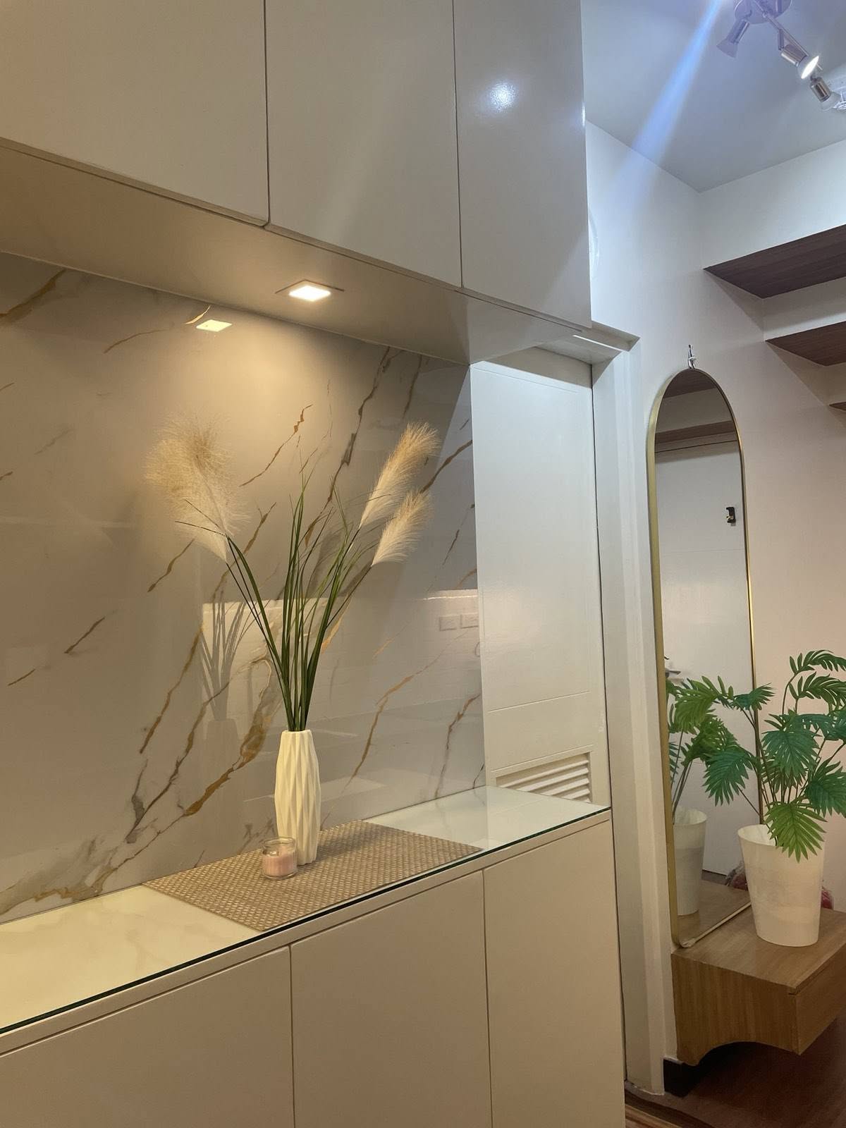 1-BedroomCondoUnitforLeaseinCamdenPlace,Malate,Manila-1.jpg