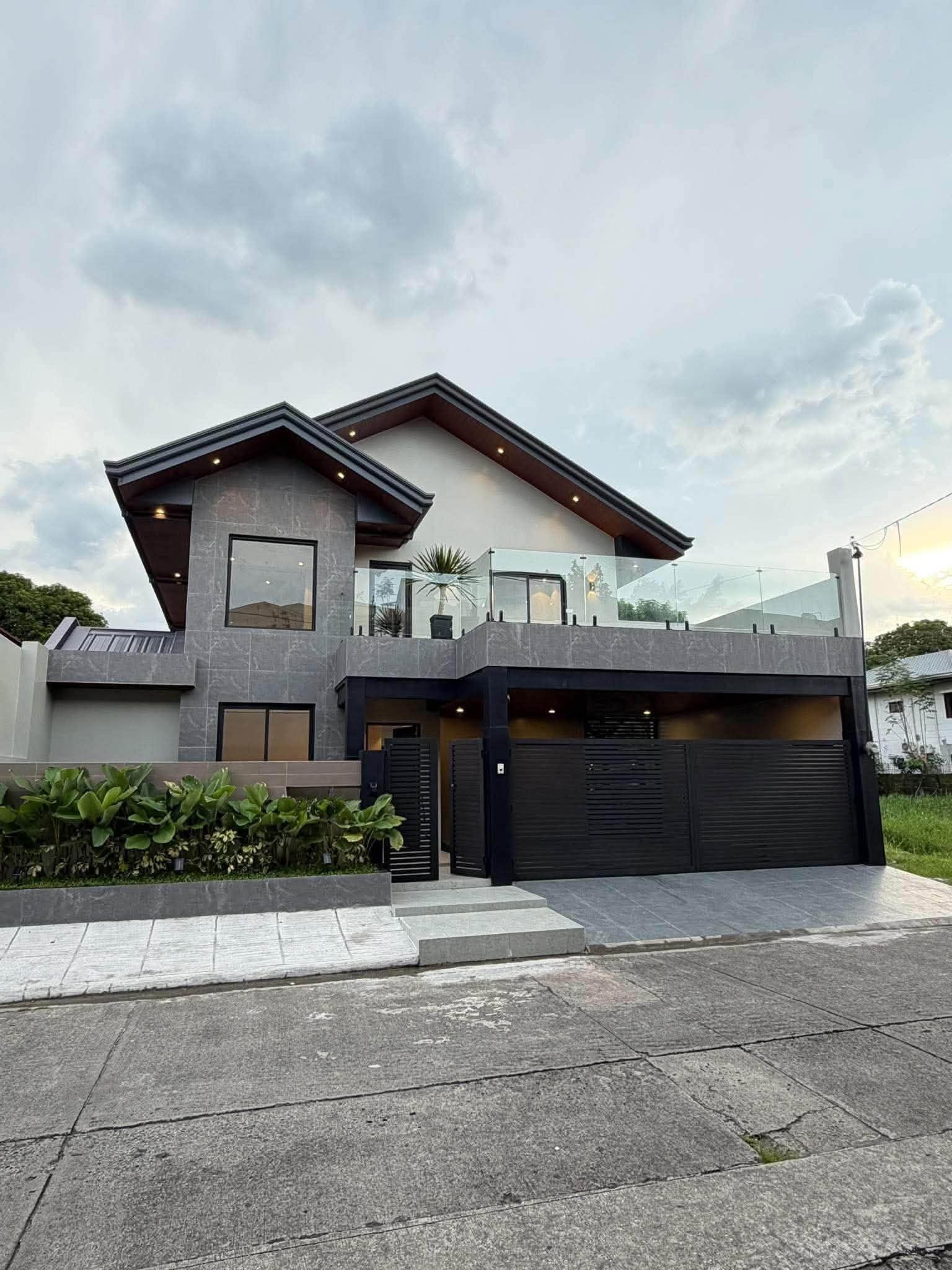 4-BedroomHouseandLotforSaleinGreenwoodsExecutiveVillage,Taytay,Rizal-1.jpg