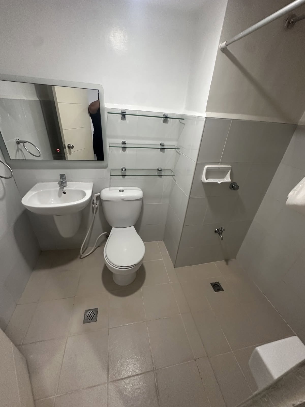 1-BedroomCondoUnitforSaleinGilPuyatAve.,MakatiCity-14