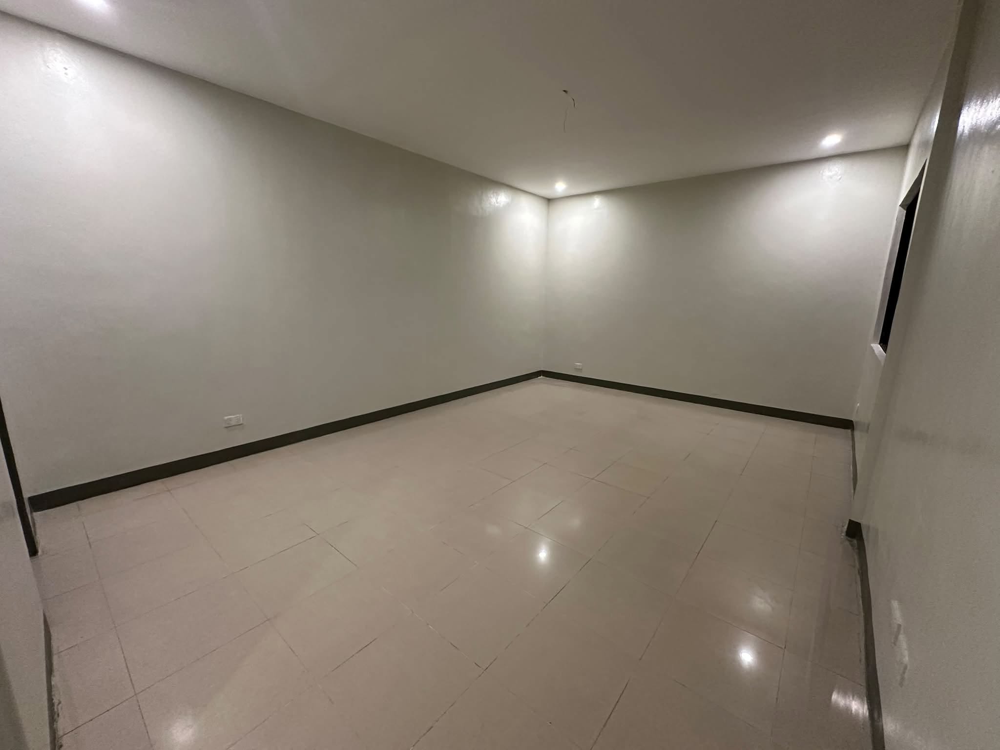 5-BedroomHouseandLotforSaleinQuezonCity-11.jpg