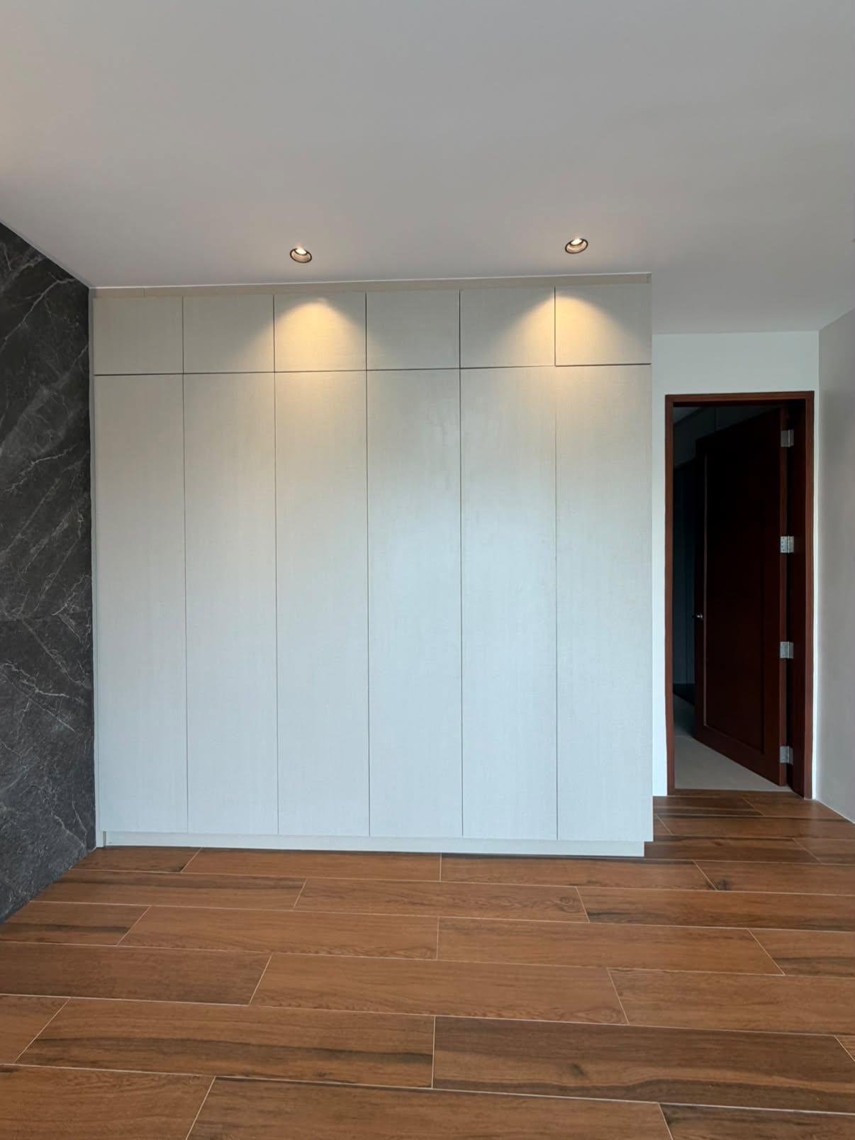 3-BedroomHouseandLotforSaleinBFInternationalVillage,LasPiñasCity-10.jpg