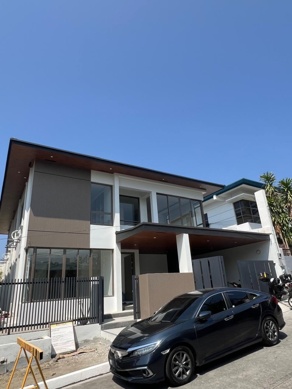 5-BedroomHouseandLotforSaleinBFHomes,Parañaque-2.jpg