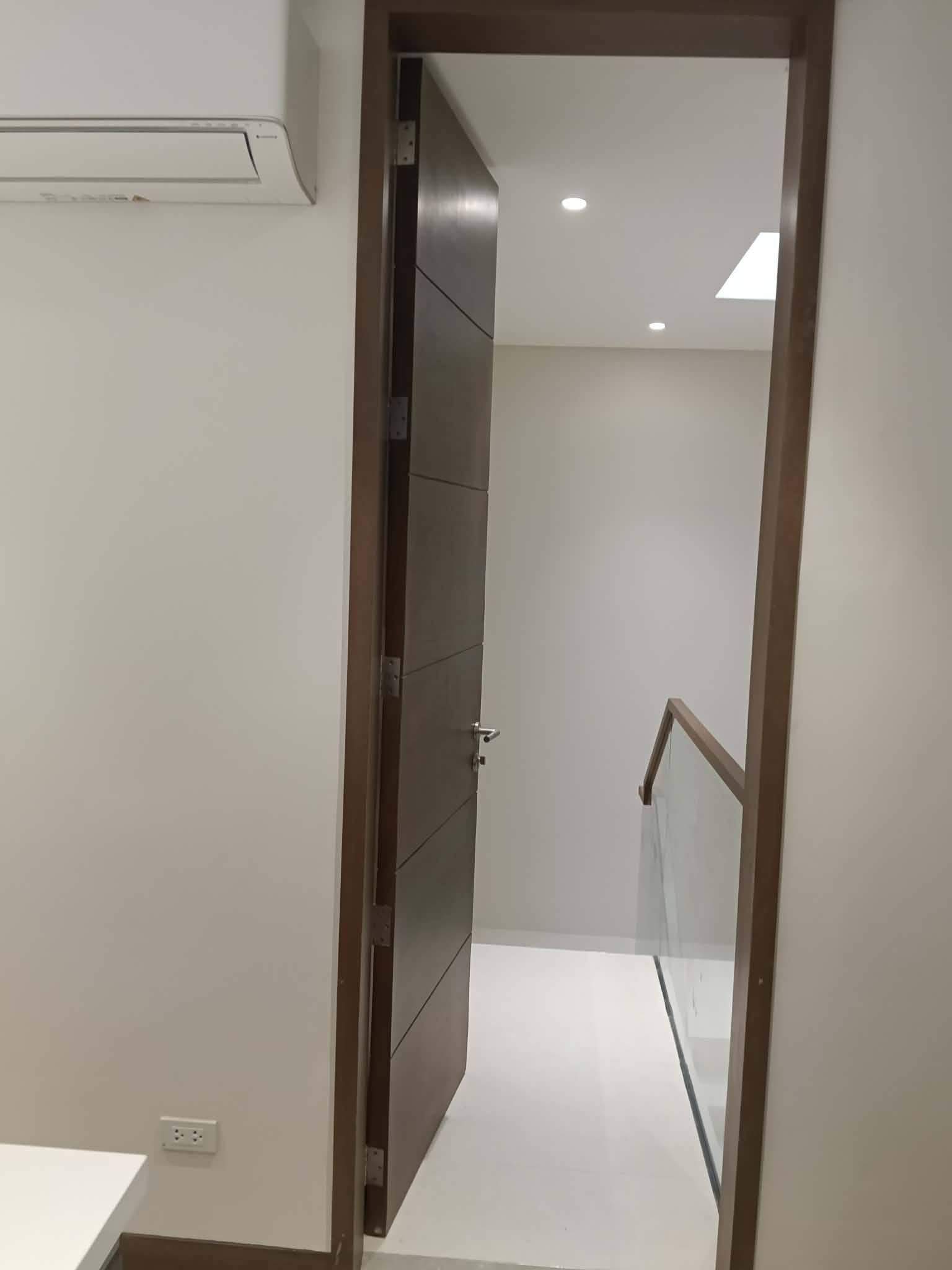 5-BedroomHouseandLotforLeaseinMcKinleyHillVillage,TaguigCity-14.jpg
