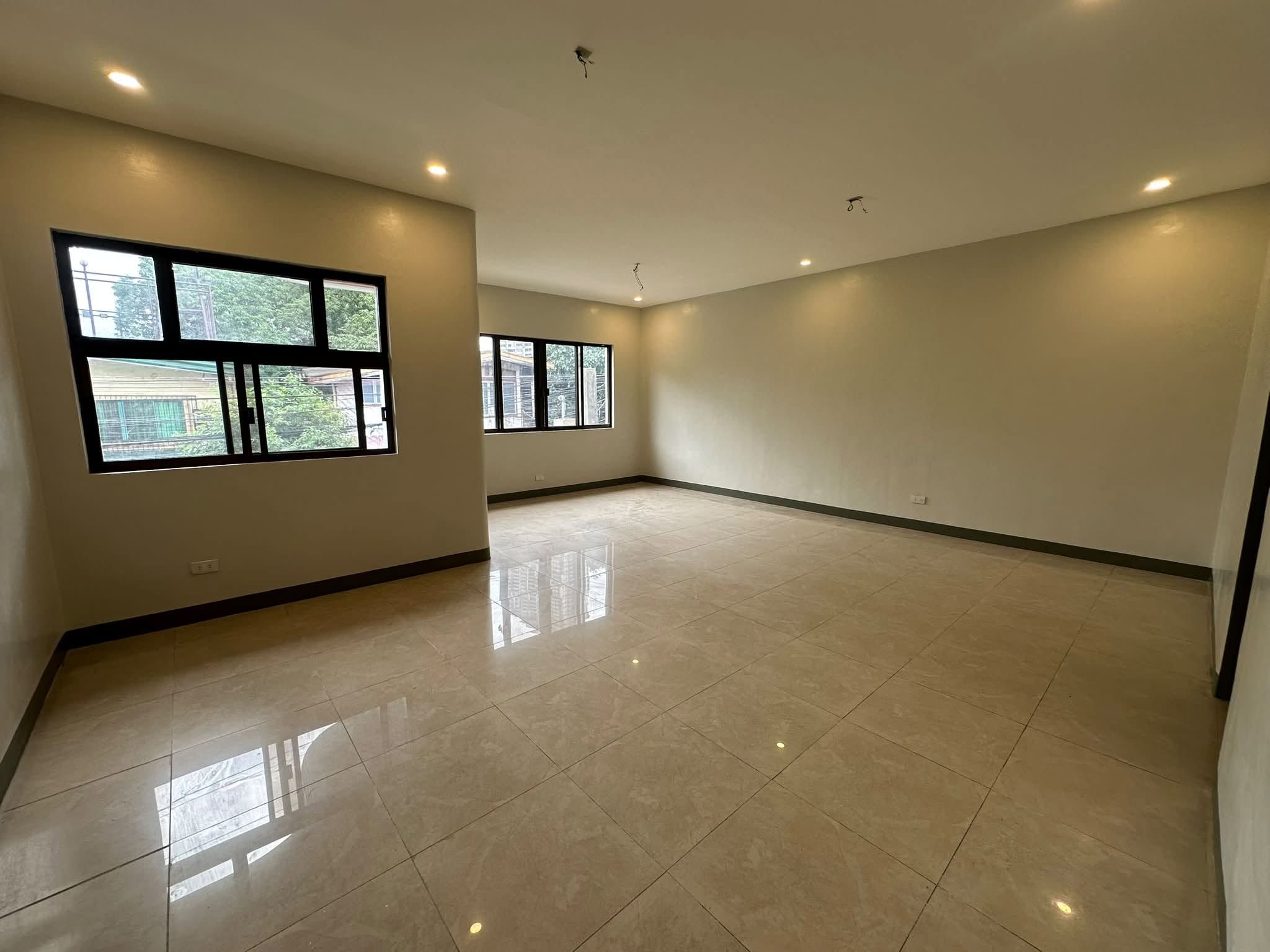 5-BedroomHouseandLotforSaleinQuezonCity-13.jpg