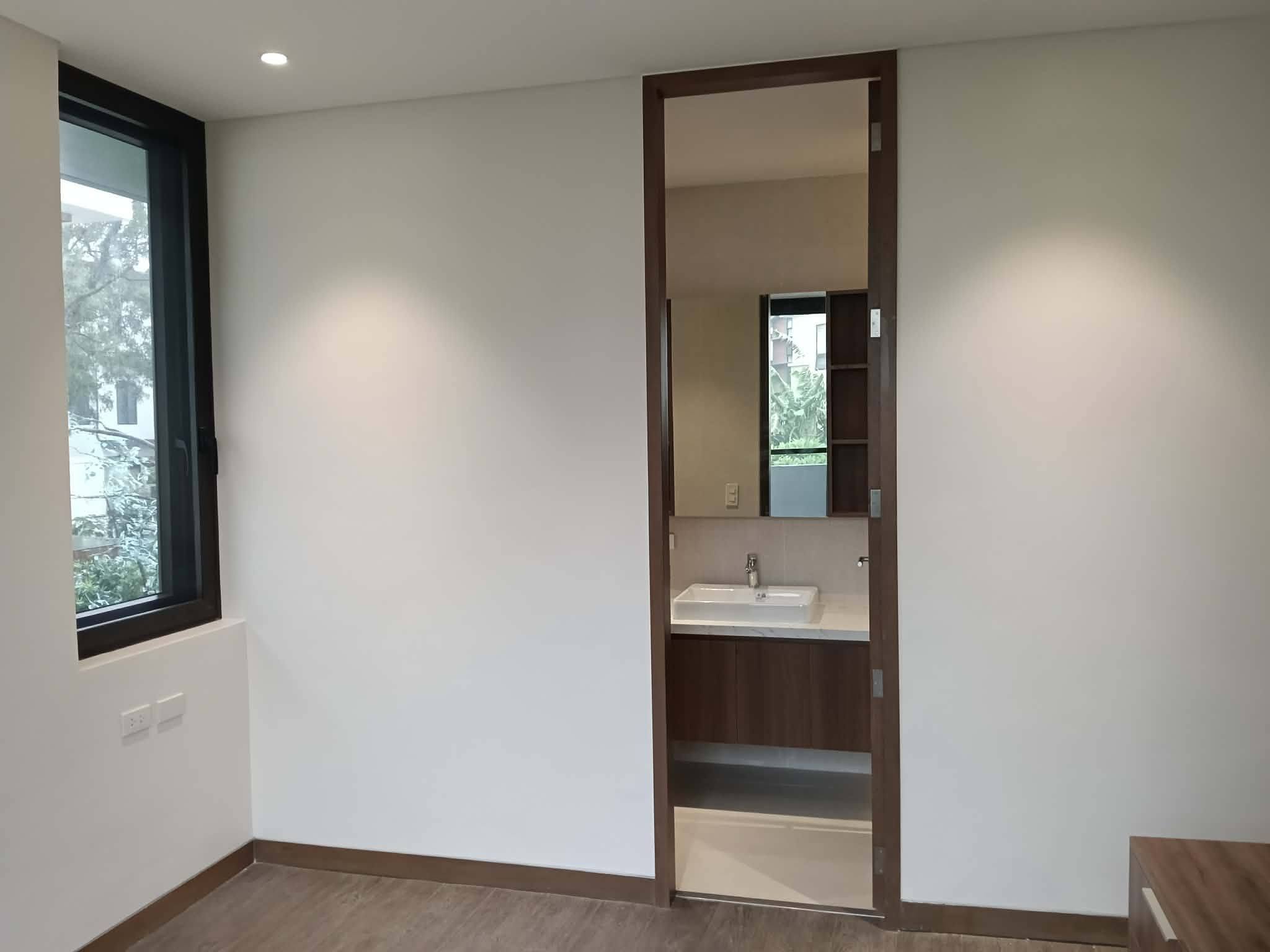 5-BedroomHouseandLotforLeaseinMcKinleyHillVillage,TaguigCity-17.jpg