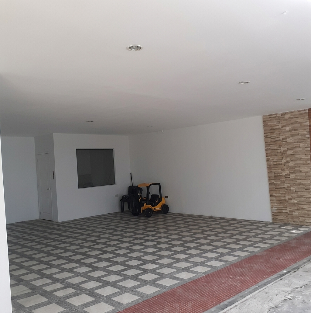 4-BedroomTownhouseforSaleinSampaloc,Manila-2.jpg