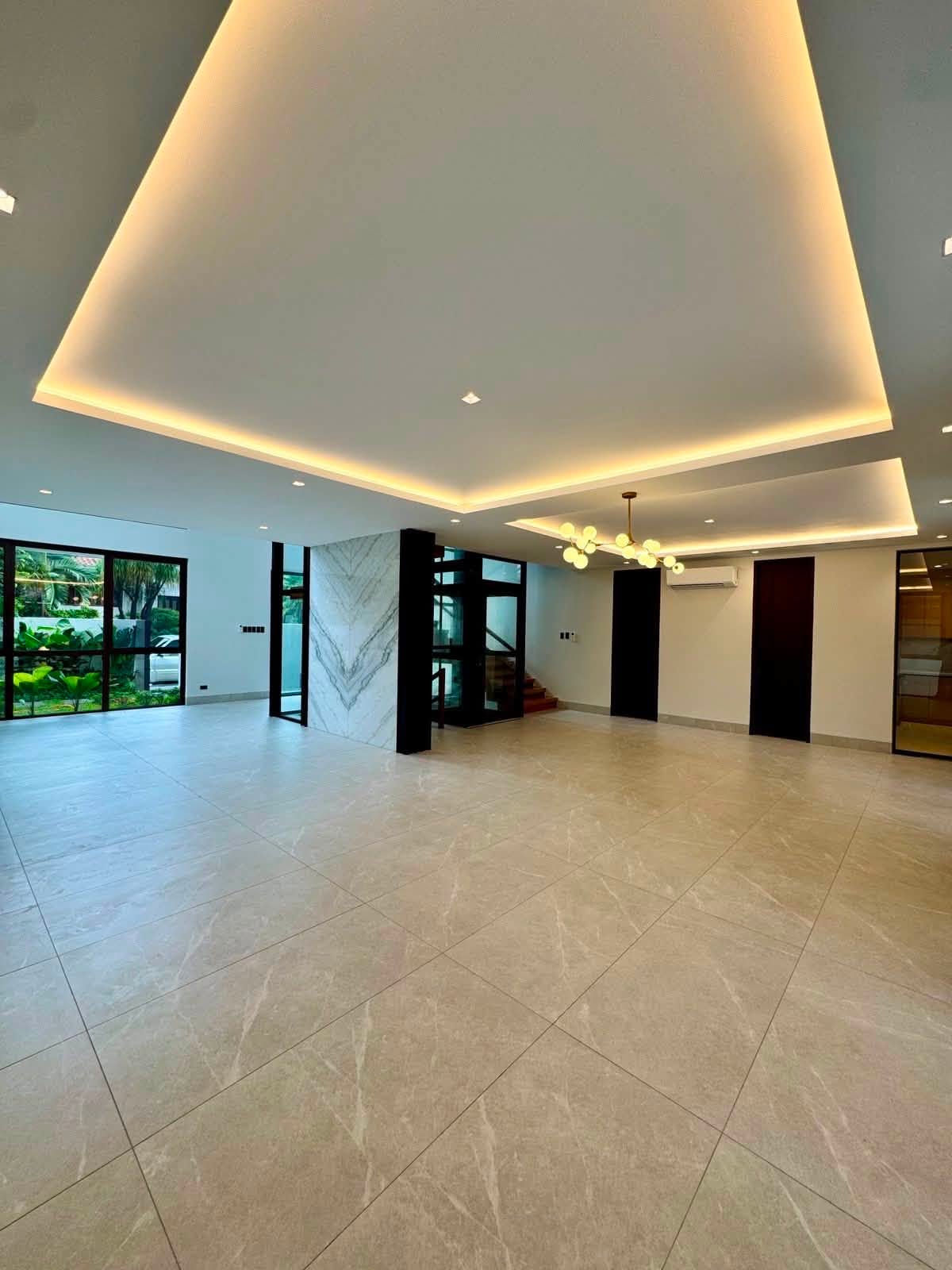 8-BedroomHouseandLotforSaleinAyalaAlabang,Muntinlupa-2.jpg