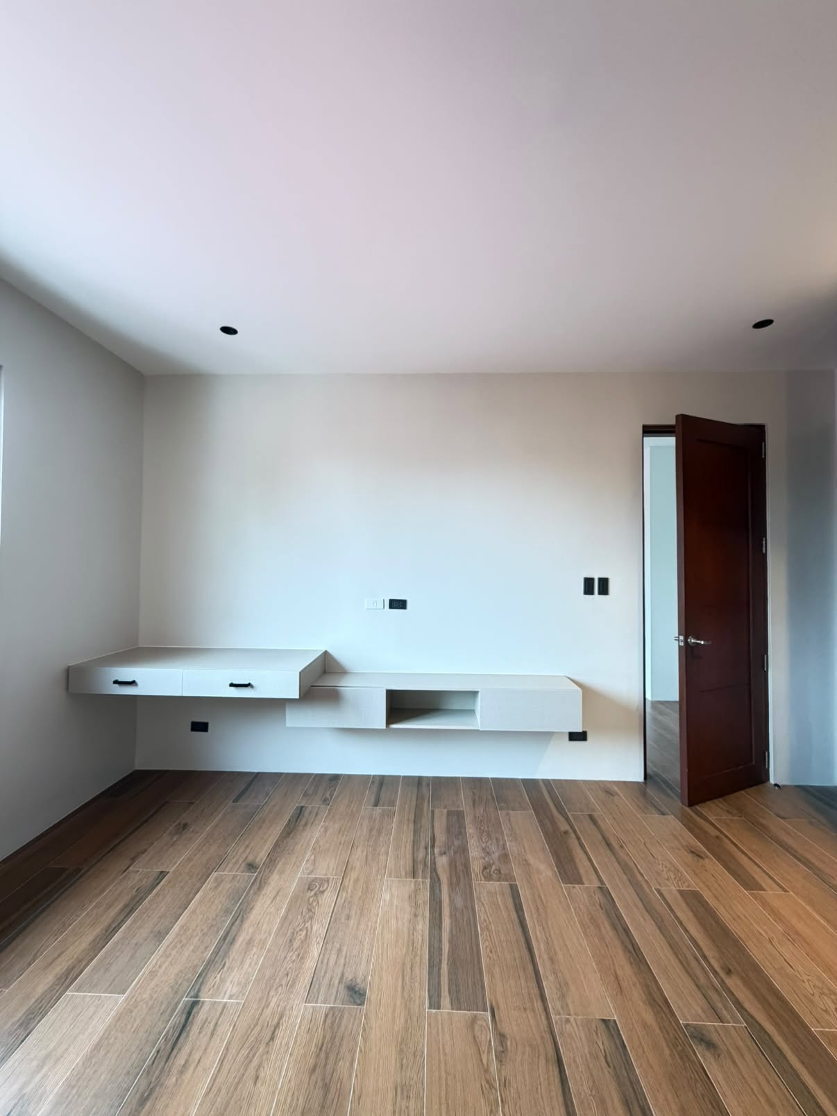 3-BedroomHouseandLotforSaleinBFInternationalVillage,LasPiñasCity-4.jpg