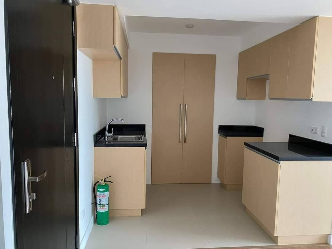 1-BedroomCondoUnitforLeaseatVerandainArcaSouth,Taguig-4.jpg