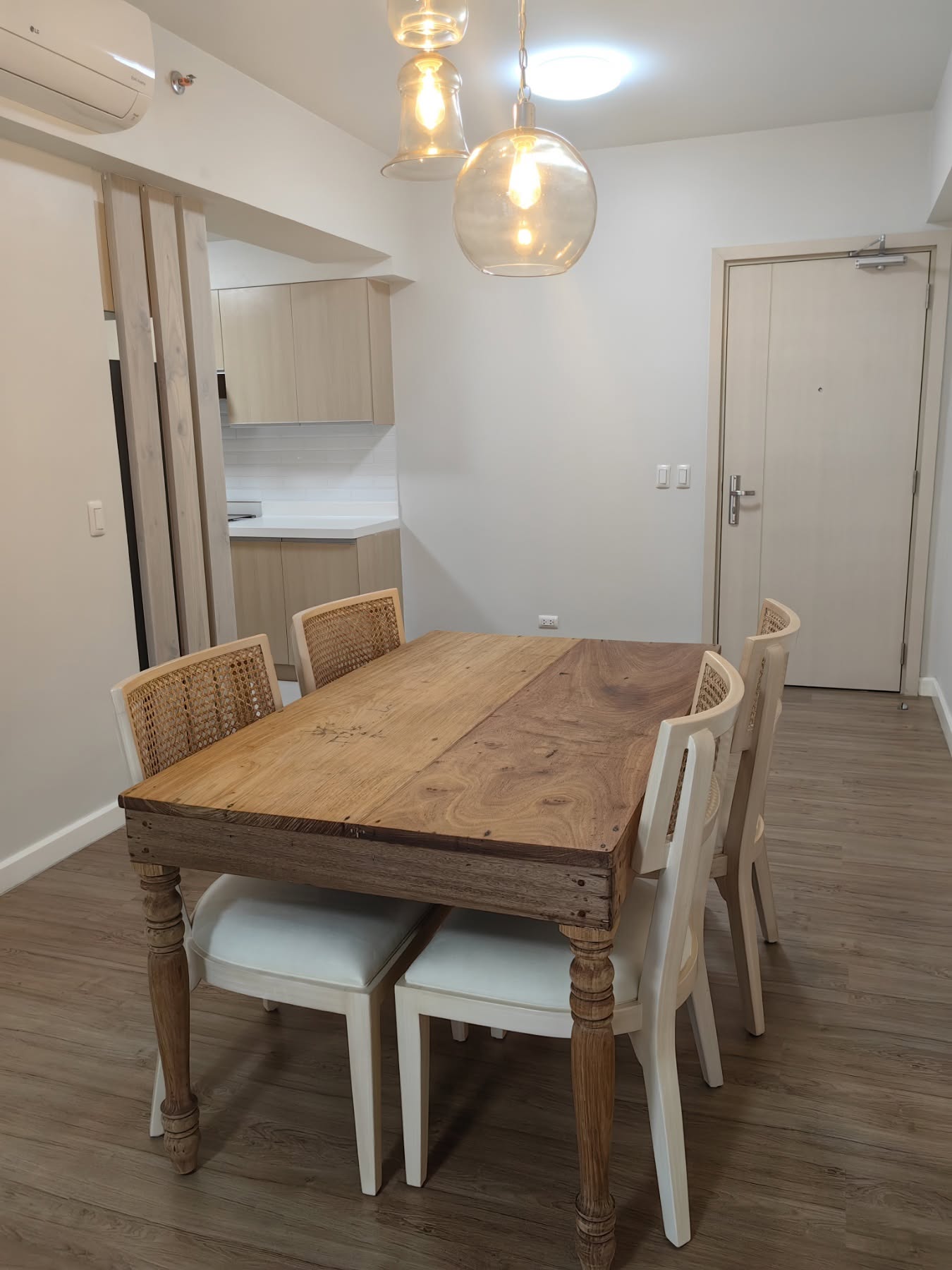 2-BedroomCondoUnitforLeaseinTheSandstoneatPortico,PasigCity-8.jpg
