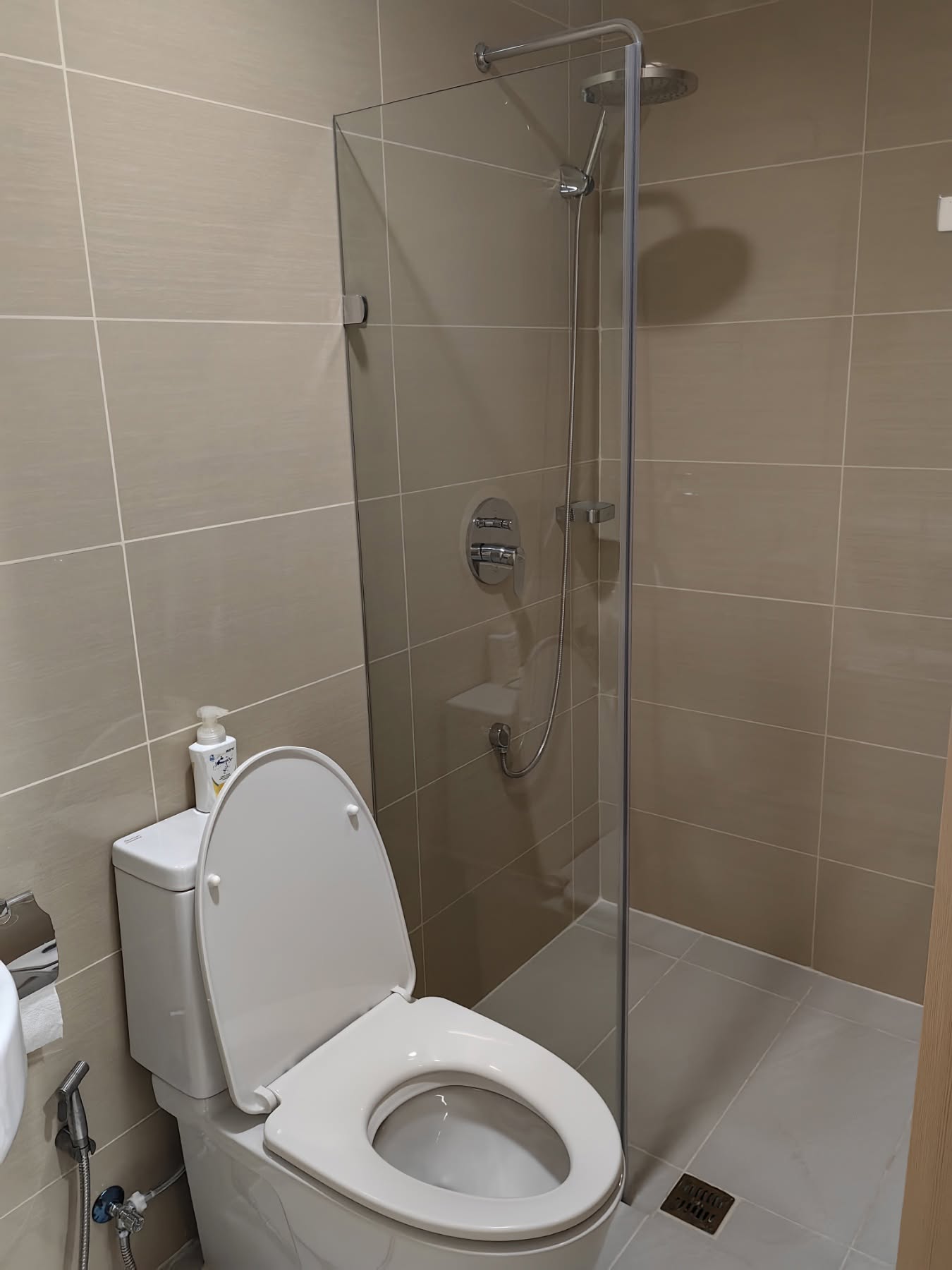 2-BedroomCondoUnitforLeaseinTheSandstoneatPortico,PasigCity-12.jpg