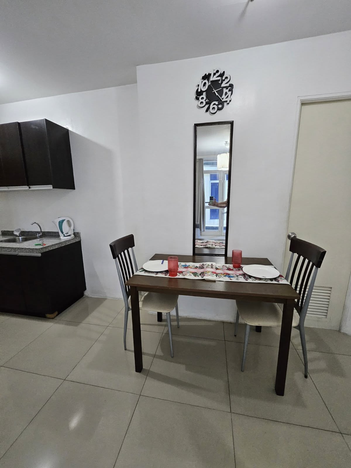 1-BedroomCondoUnitforSaleinGilPuyatAve.,MakatiCity-7.jpg