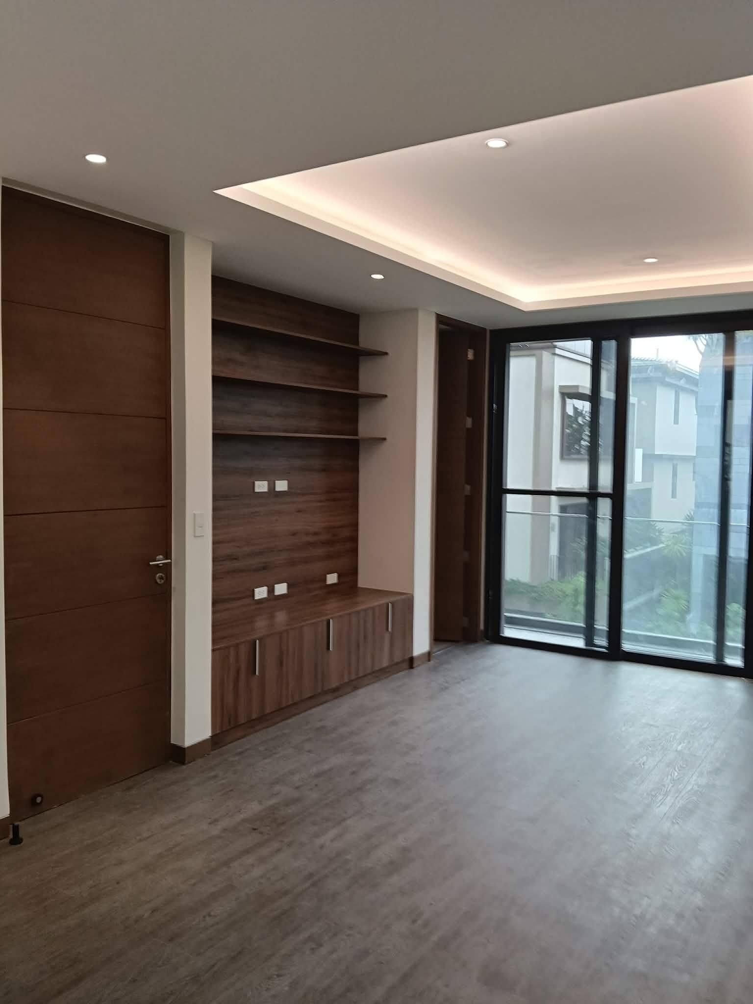 5-BedroomHouseandLotforLeaseinMcKinleyHillVillage,TaguigCity-6.jpg