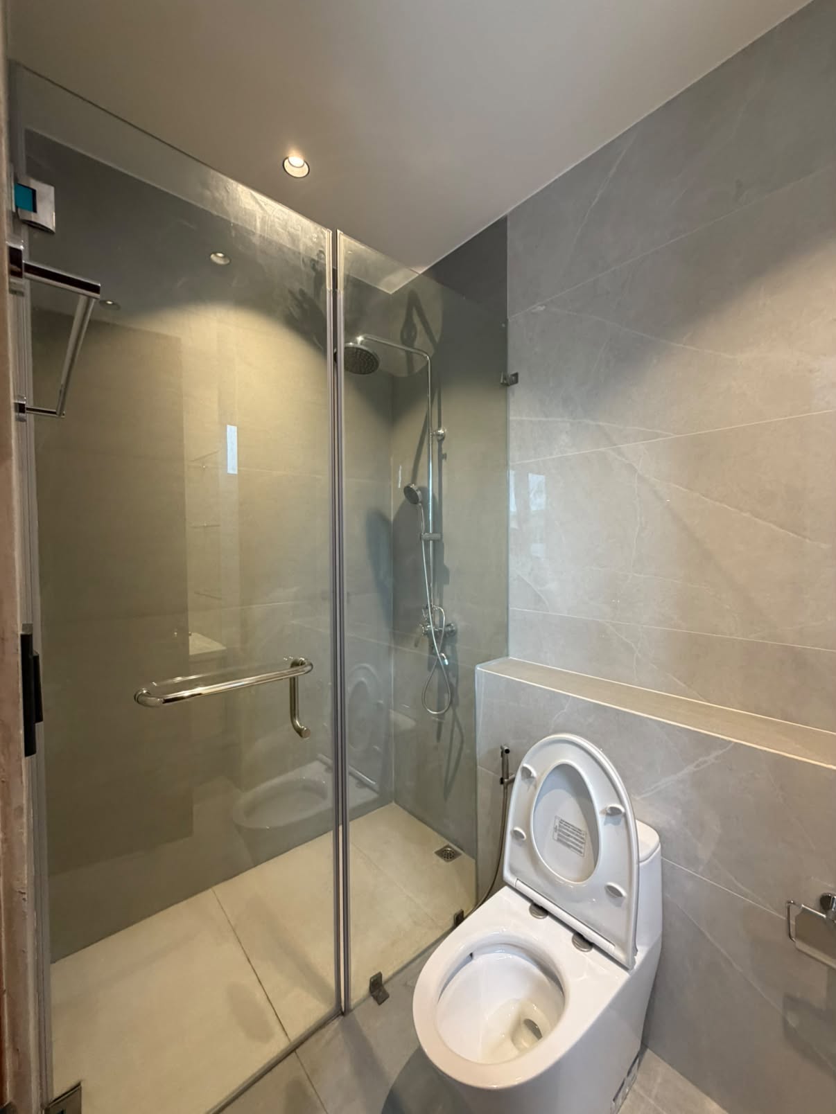 3-BedroomHouseandLotforSaleinBFInternationalVillage,LasPiñasCity-7.jpg