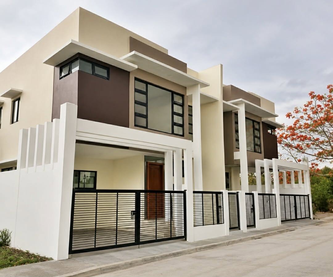 3-BedroomTownhouseforSaleinBFHomes,LasPiñas-1.jpg