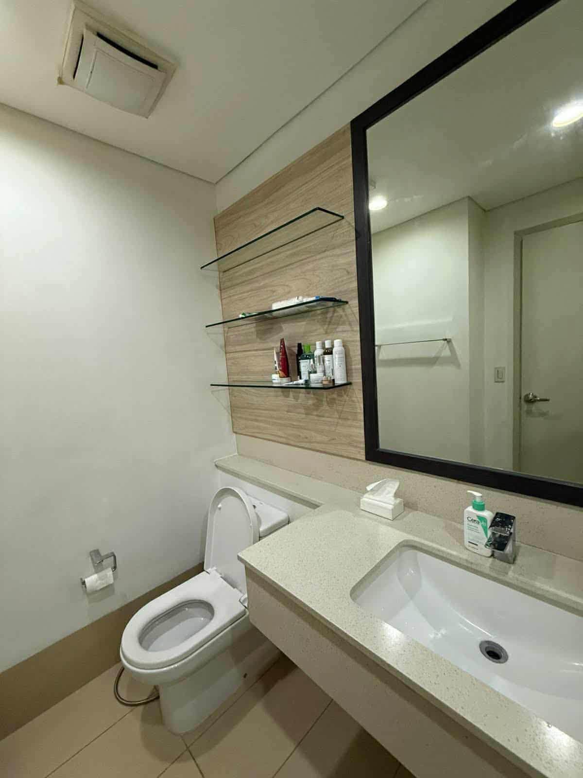 2-BedroomCondoUnitforSaleinAryaResidences,BGC,TaguigCity-11.jpg