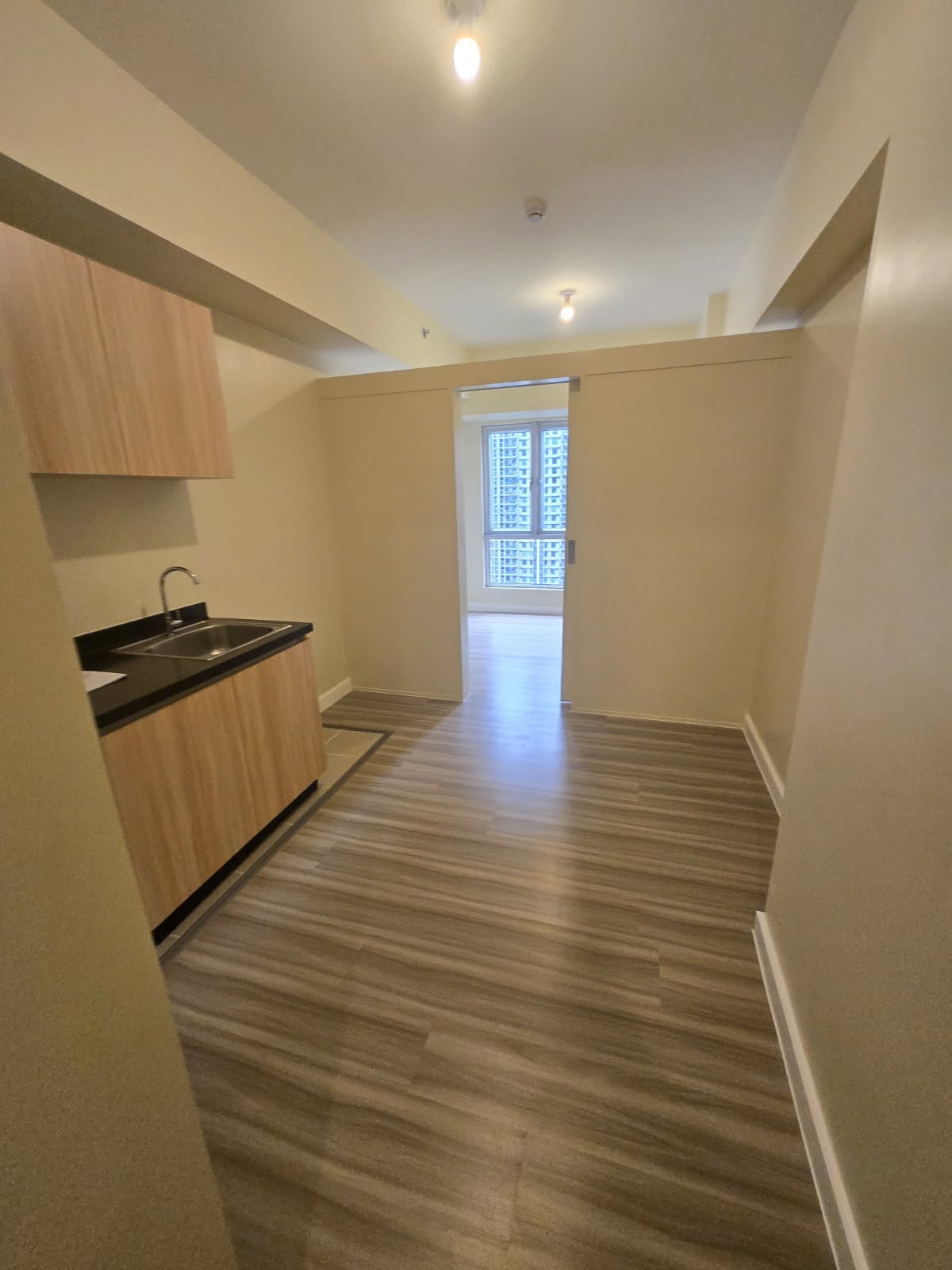1-BedroomCondoUnitforSaleinAvidaTowersVerge,MandaluyongCity-1.jpg