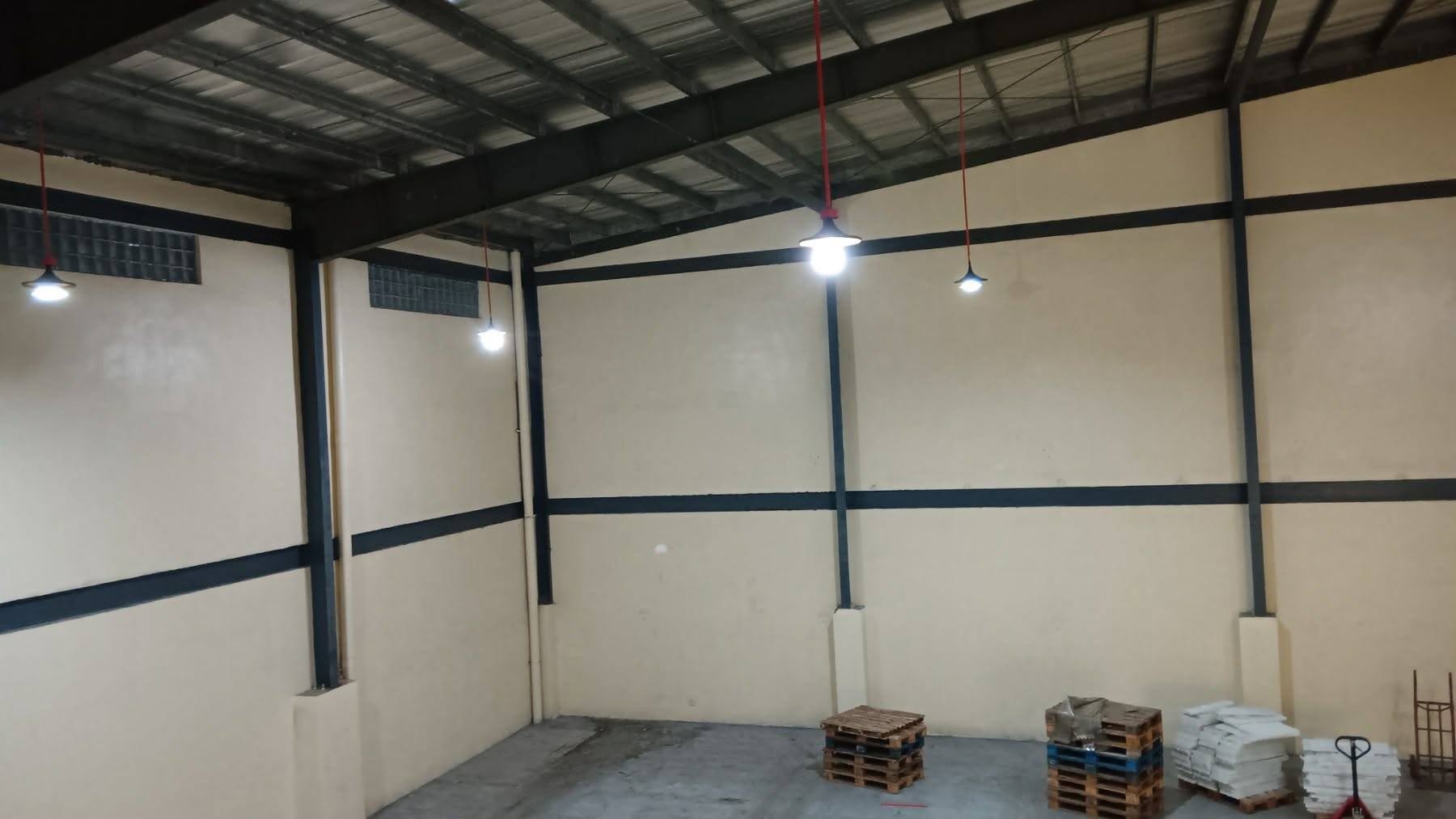 3-StoreyCommercialBuildingforLeaseinSta.MesaHeights,QuezonCity-6.jpg