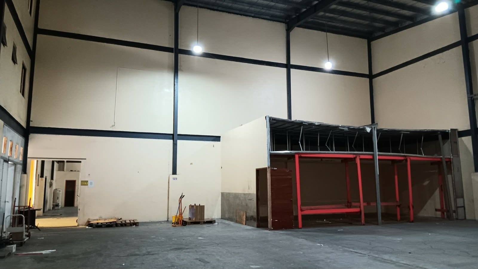 3-StoreyCommercialBuildingforLeaseinSta.MesaHeights,QuezonCity-10.jpg