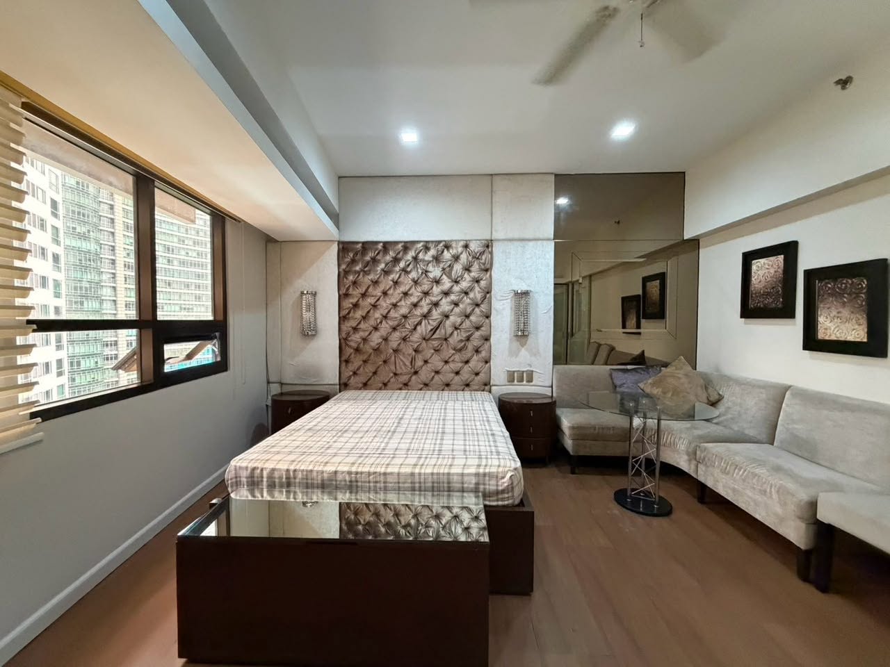 36SQMStudioTypeCondoUnitforLeaseinIconResidences,BGC,Taguig-1.jpg