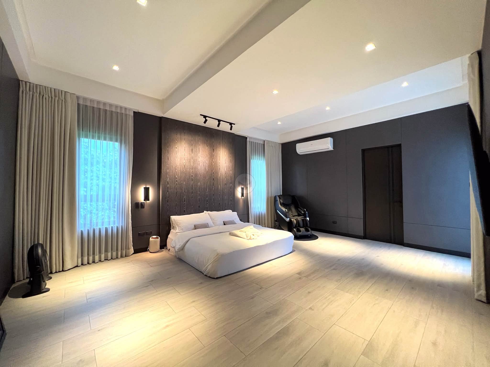 4-BedroomHouseandLotforSaleinVistaRealClassica,QuezonCity-12.jpg
