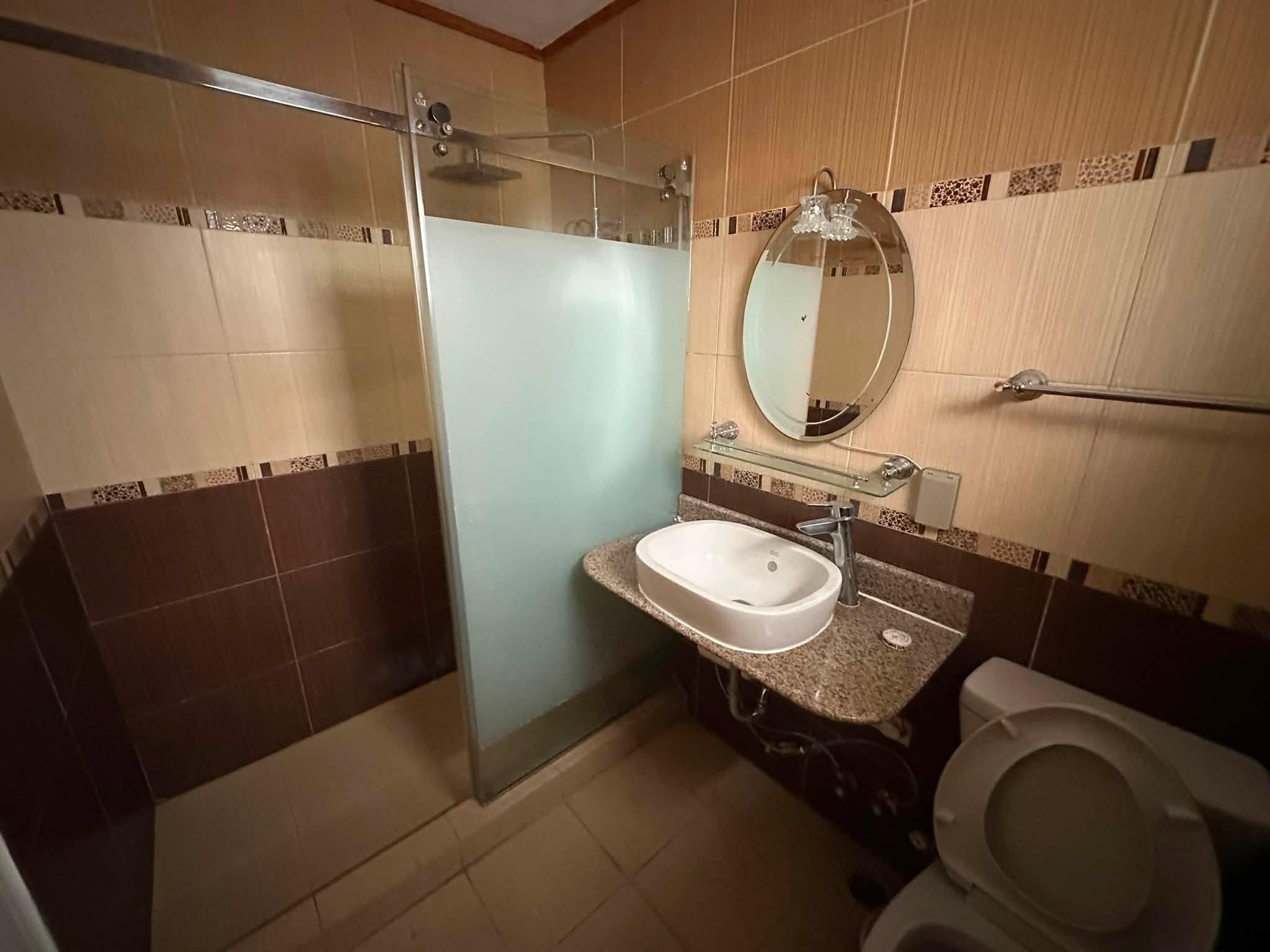 3-BedroomTownhouseforSaleinCeladonResidences,Sta.Cruz,Manila-21.jpg
