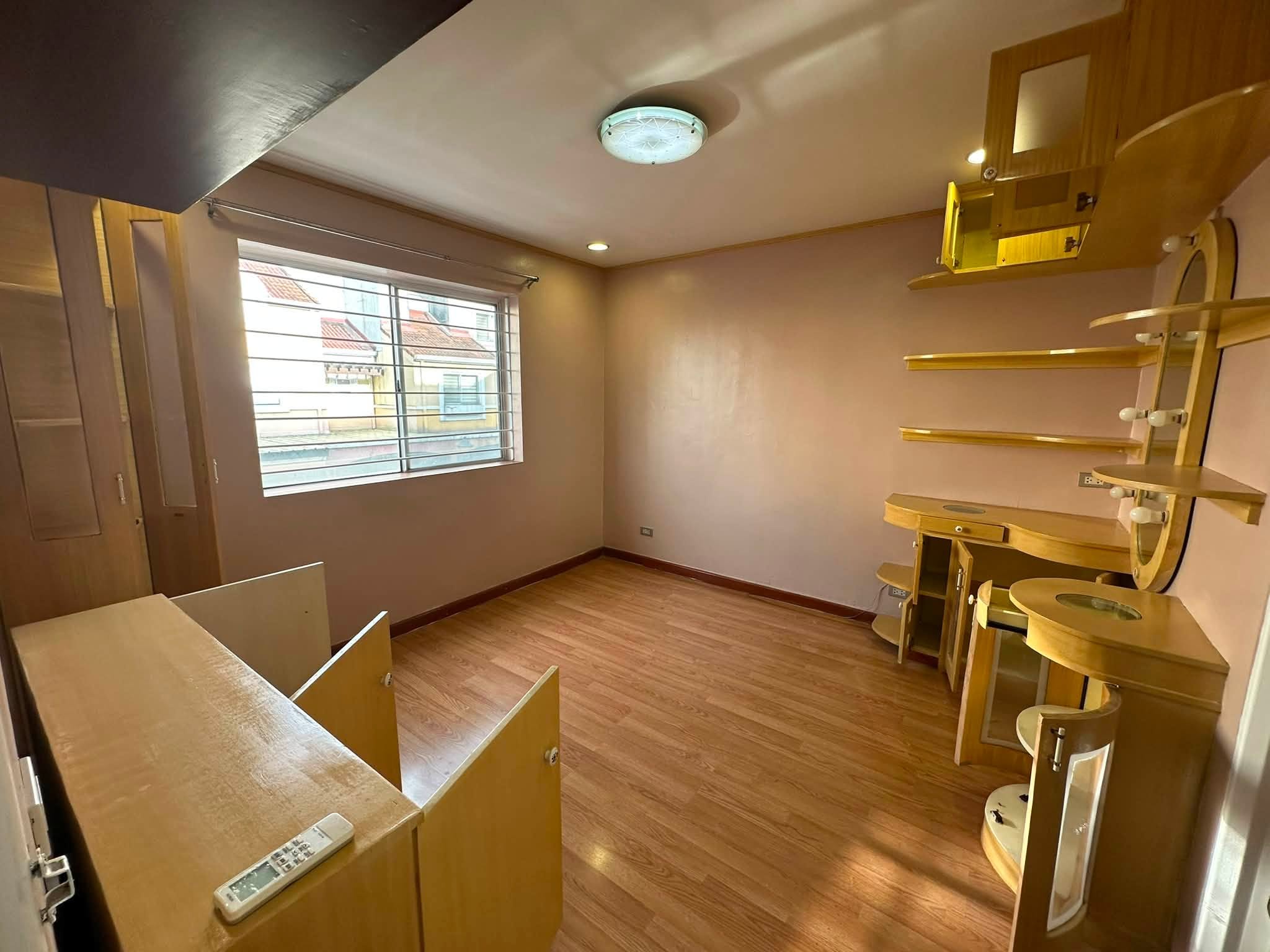 3-BedroomTownhouseforSaleinCeladonResidences,Sta.Cruz,Manila-10.jpg