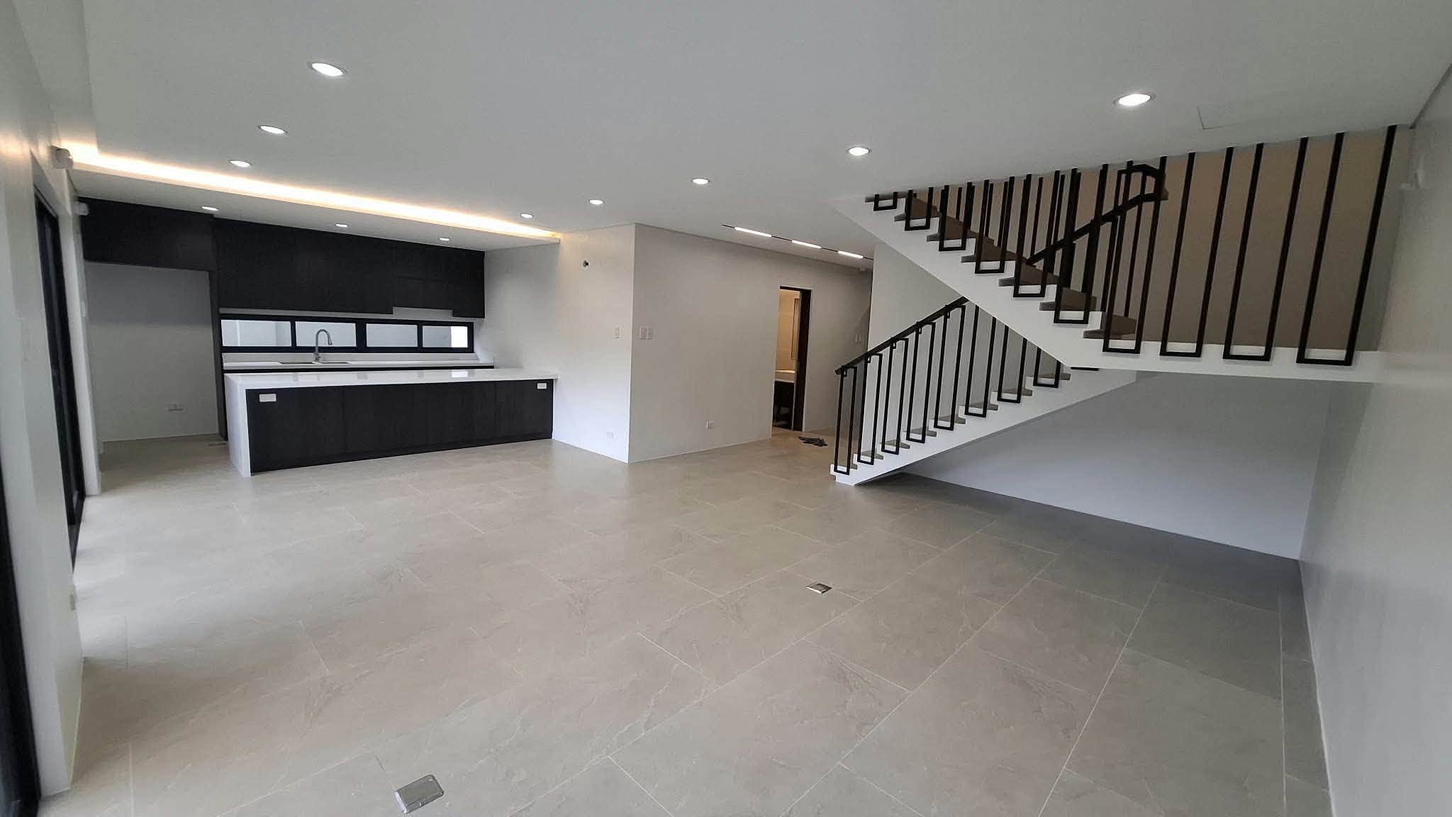 8-BedroomHouseandLotforSaleinGSISVillage,QuezonCity-7.jpg