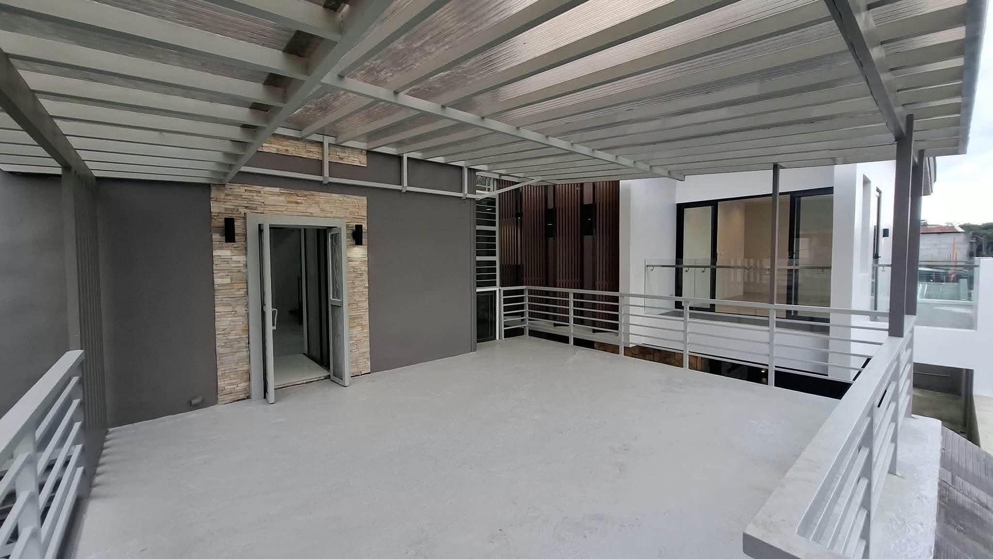 8-BedroomHouseandLotforSaleinGSISVillage,QuezonCity-27.jpg