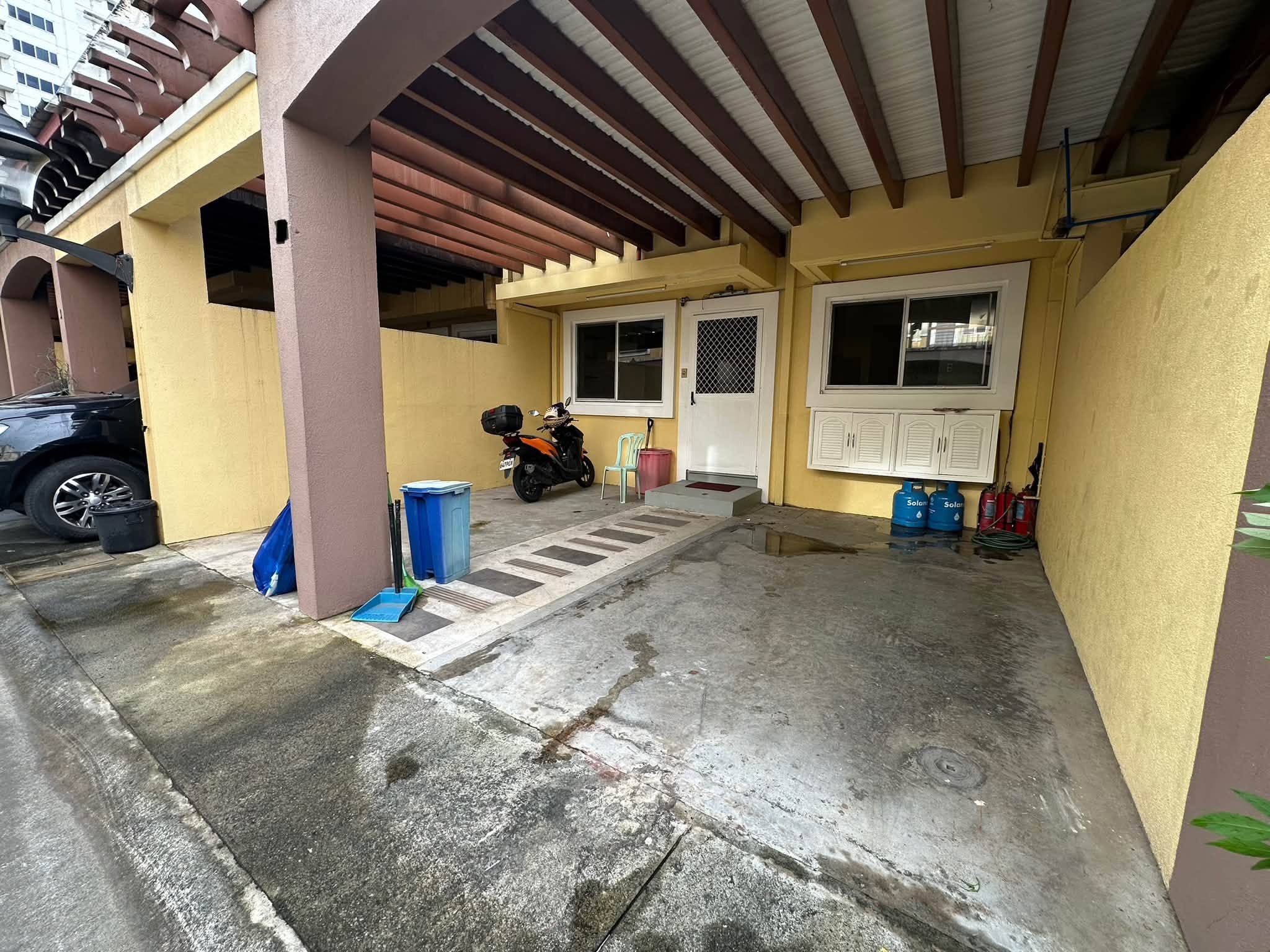 3-BedroomTownhouseforSaleinCeladonResidences,Sta.Cruz,Manila-3.jpg