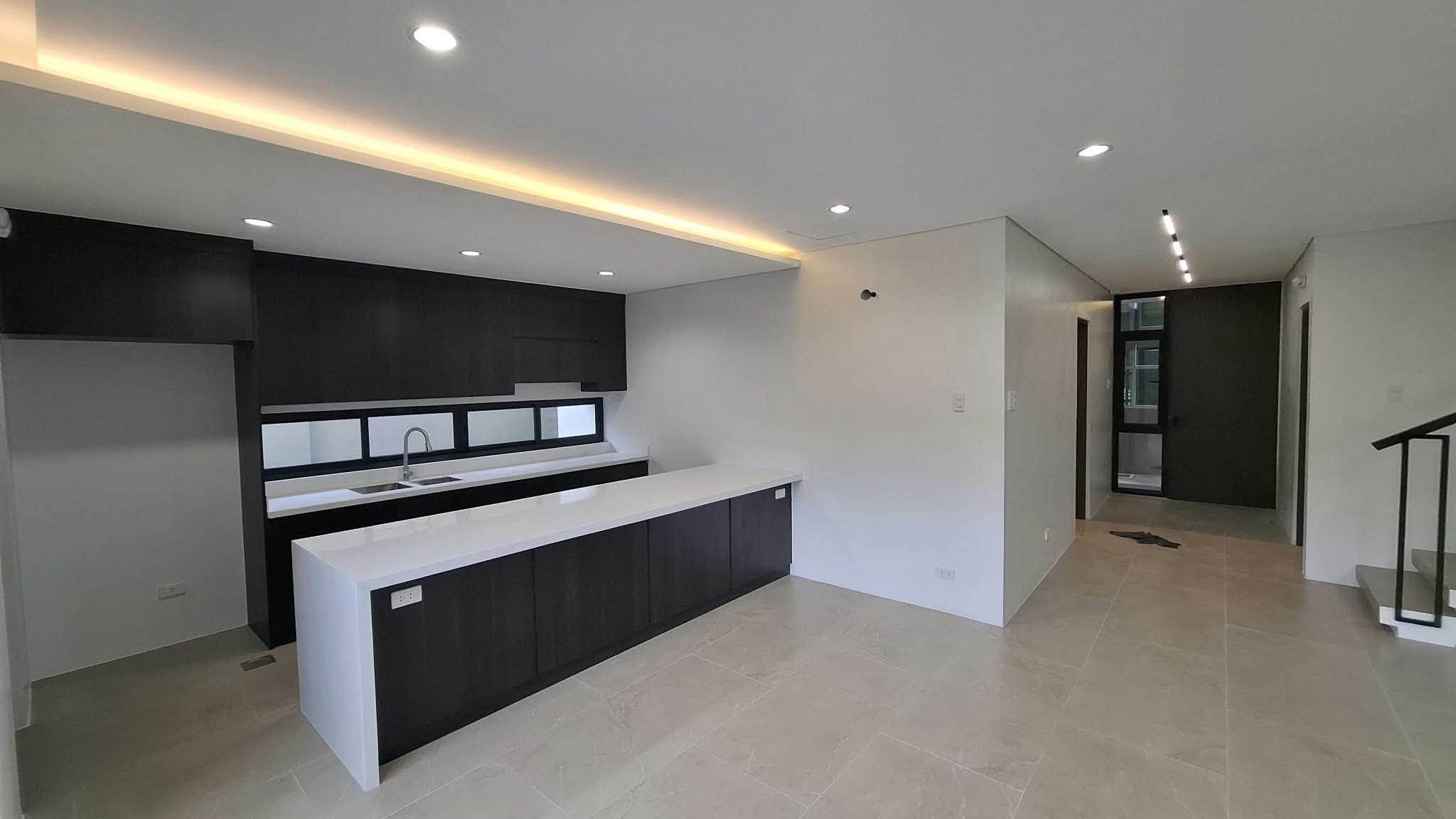 8-BedroomHouseandLotforSaleinGSISVillage,QuezonCity-9.jpg