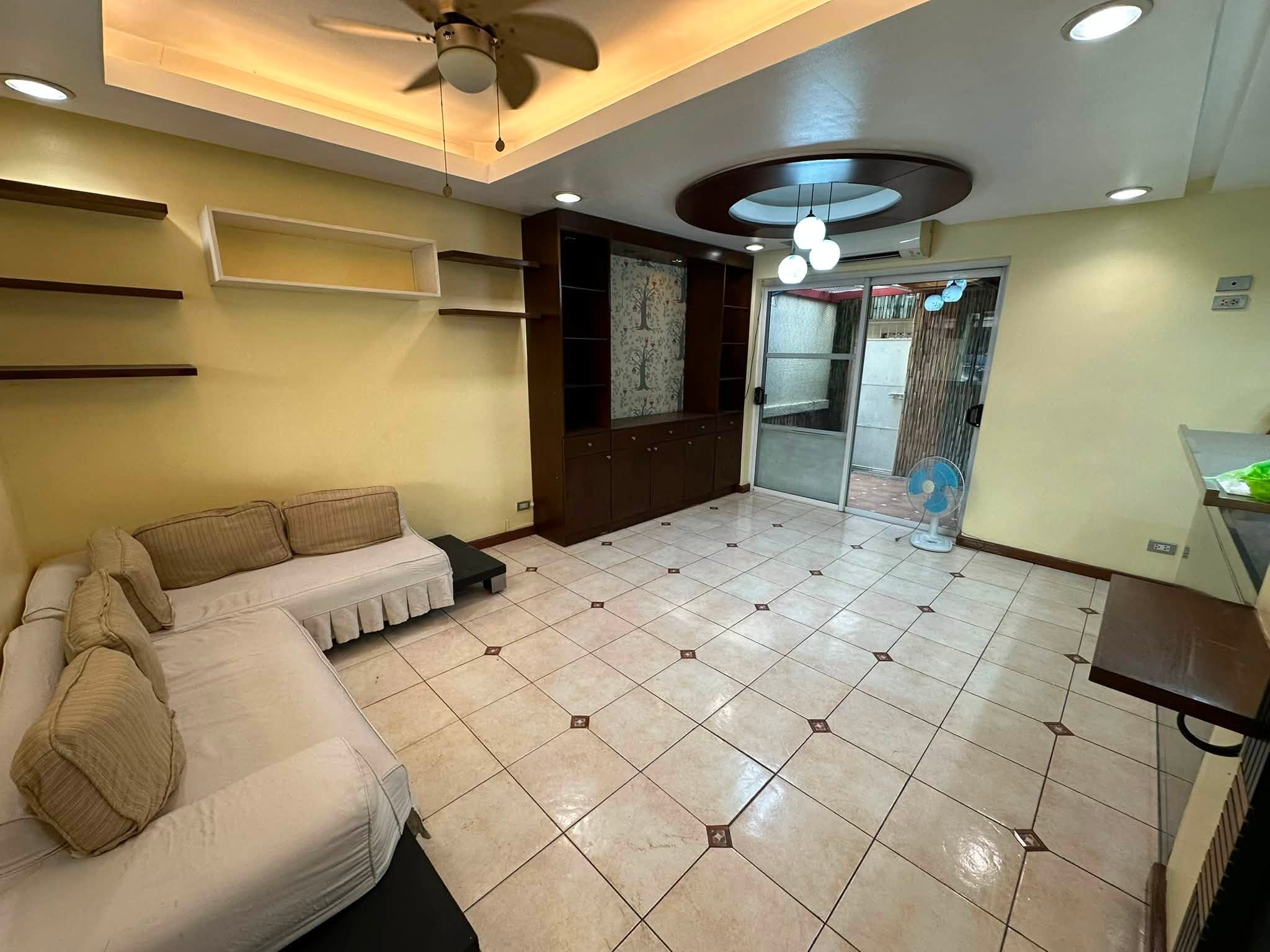 3-BedroomTownhouseforSaleinCeladonResidences,Sta.Cruz,Manila-6.jpg