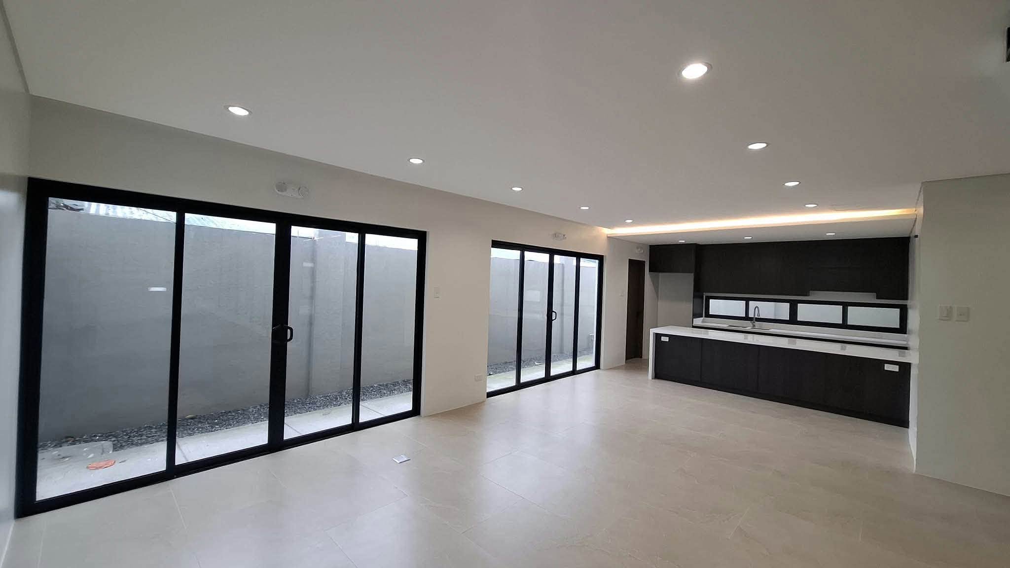 8-BedroomHouseandLotforSaleinGSISVillage,QuezonCity-8.jpg