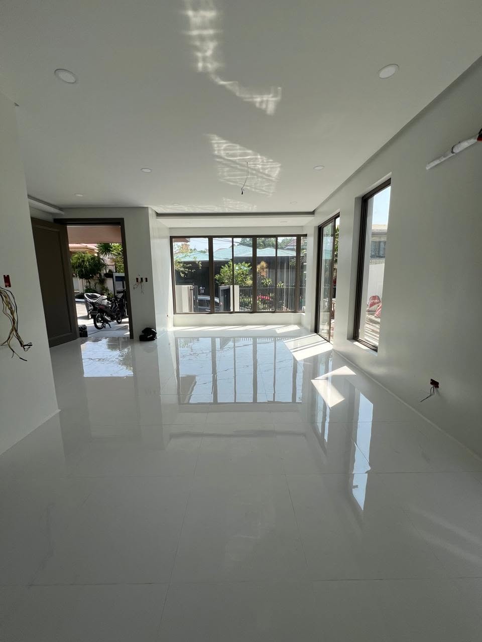 5-BedroomHouseandLotforSaleinBFHomes,Parañaque-10.jpg