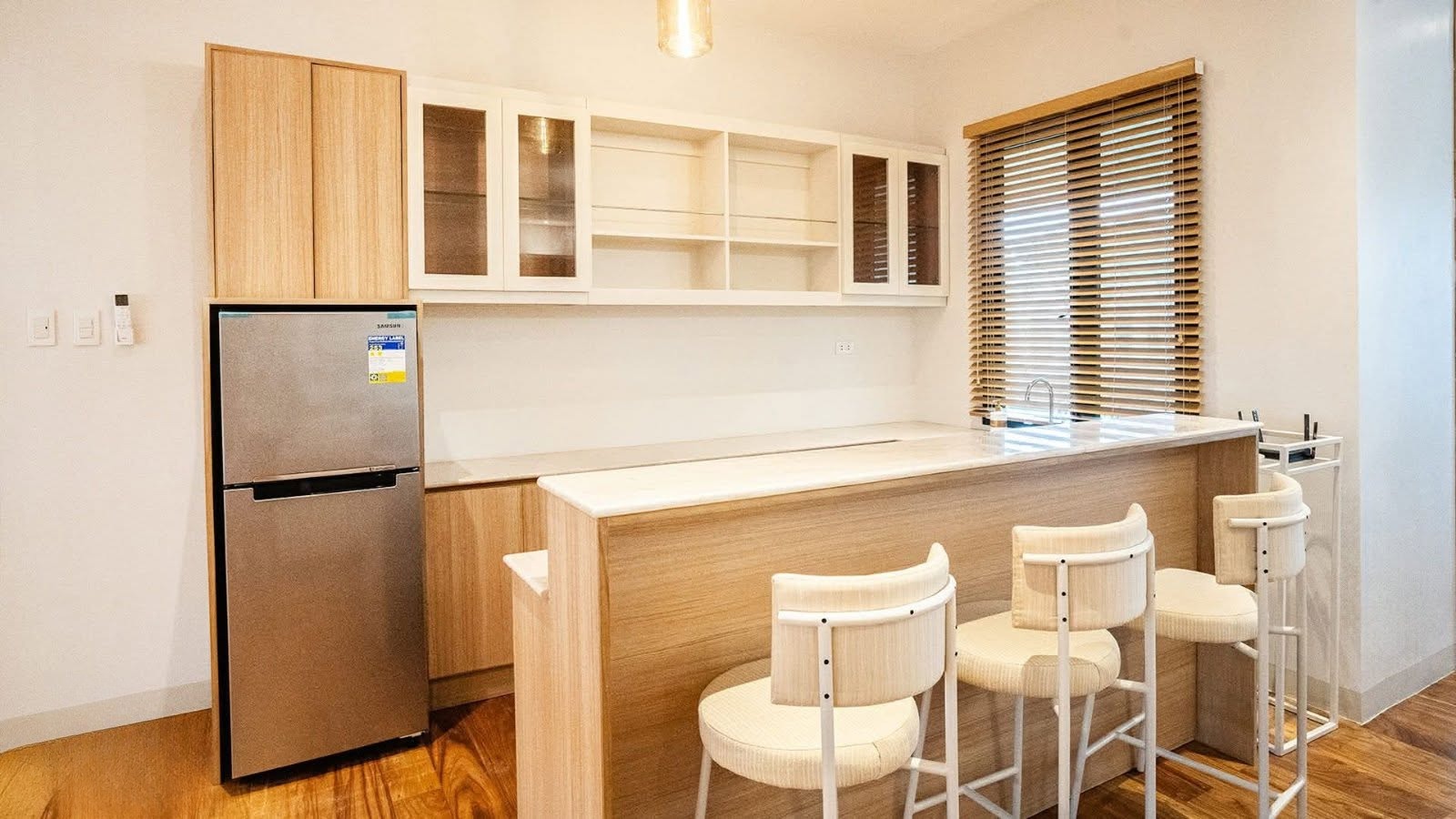 8-BedroomHouseandLotforSaleinLasPiñasCity-12.jpg
