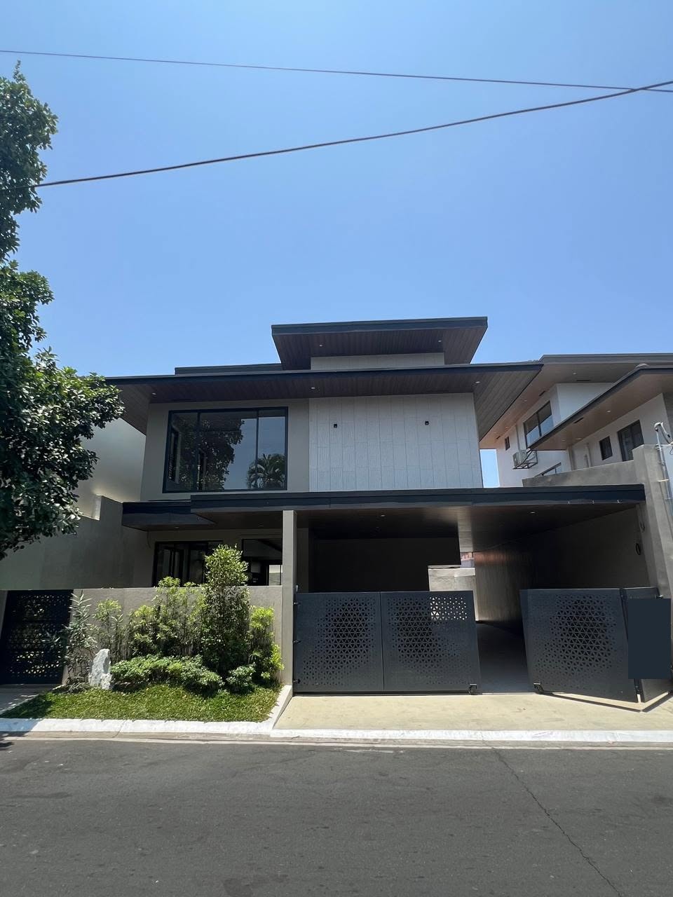 BrandNew5-BedroomHouseandLotforSaleinBFHomes,Parañaque-1.jpg