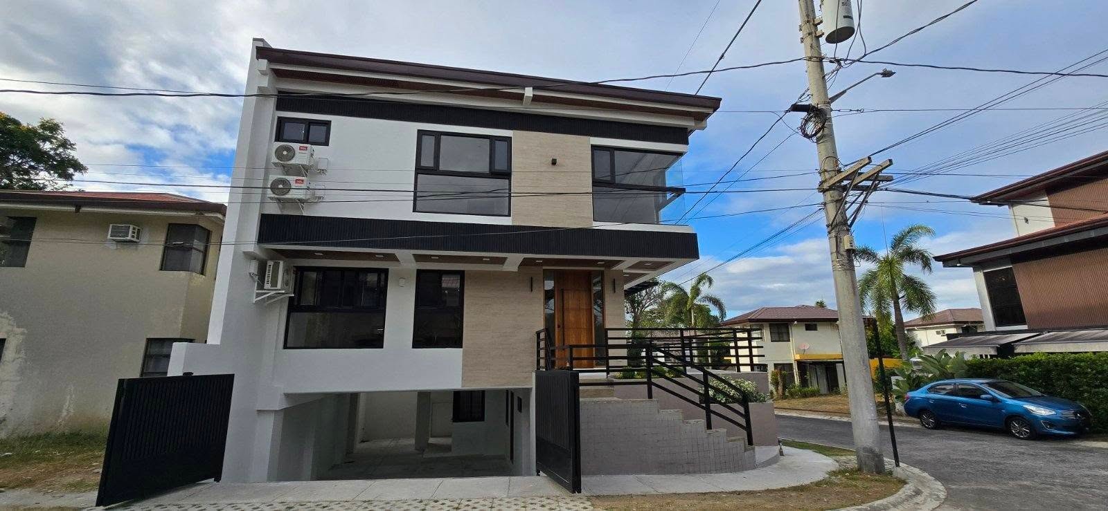 4-BedroomHouseandLotforSaleinAvidaSettingsNuvali,Laguna-1.jpg