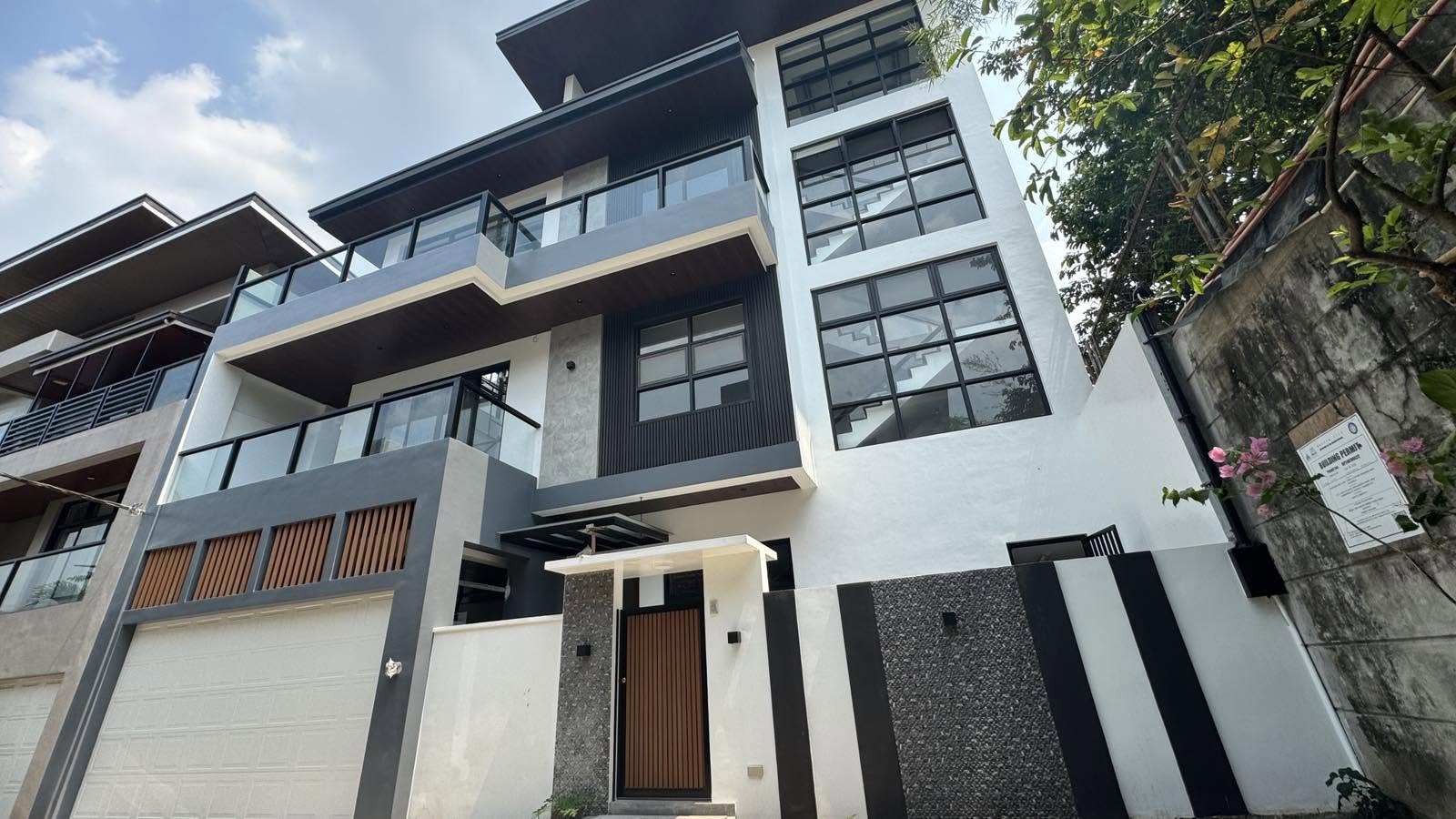 4-BedroomHouseandLotforSaleinDoñaCarmen,QuezonCity-1.jpg